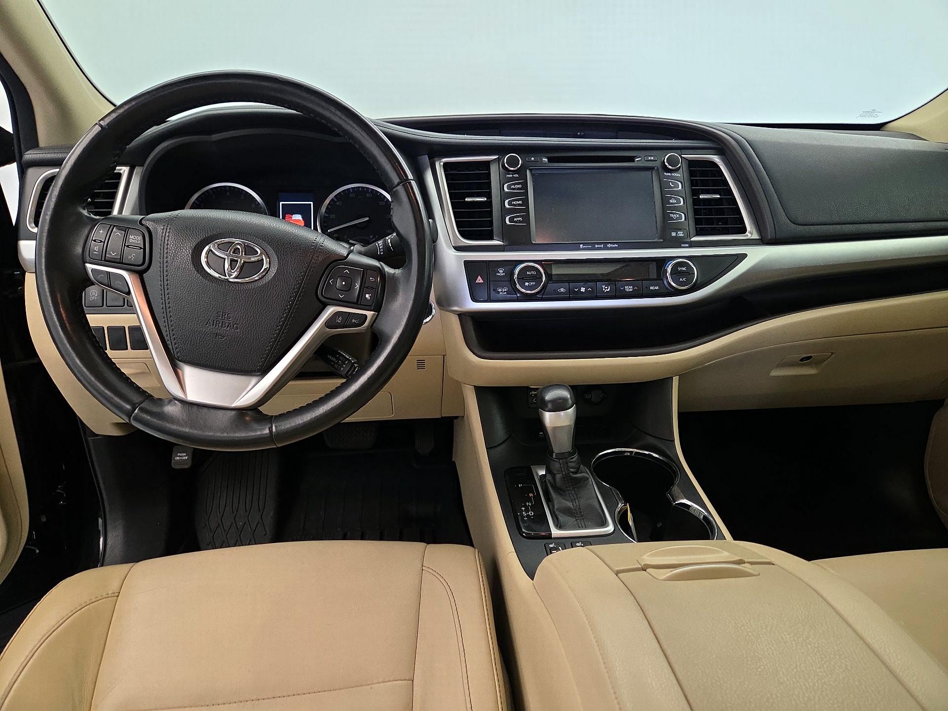 Thumbnail: 2018 Toyota Highlander - 9