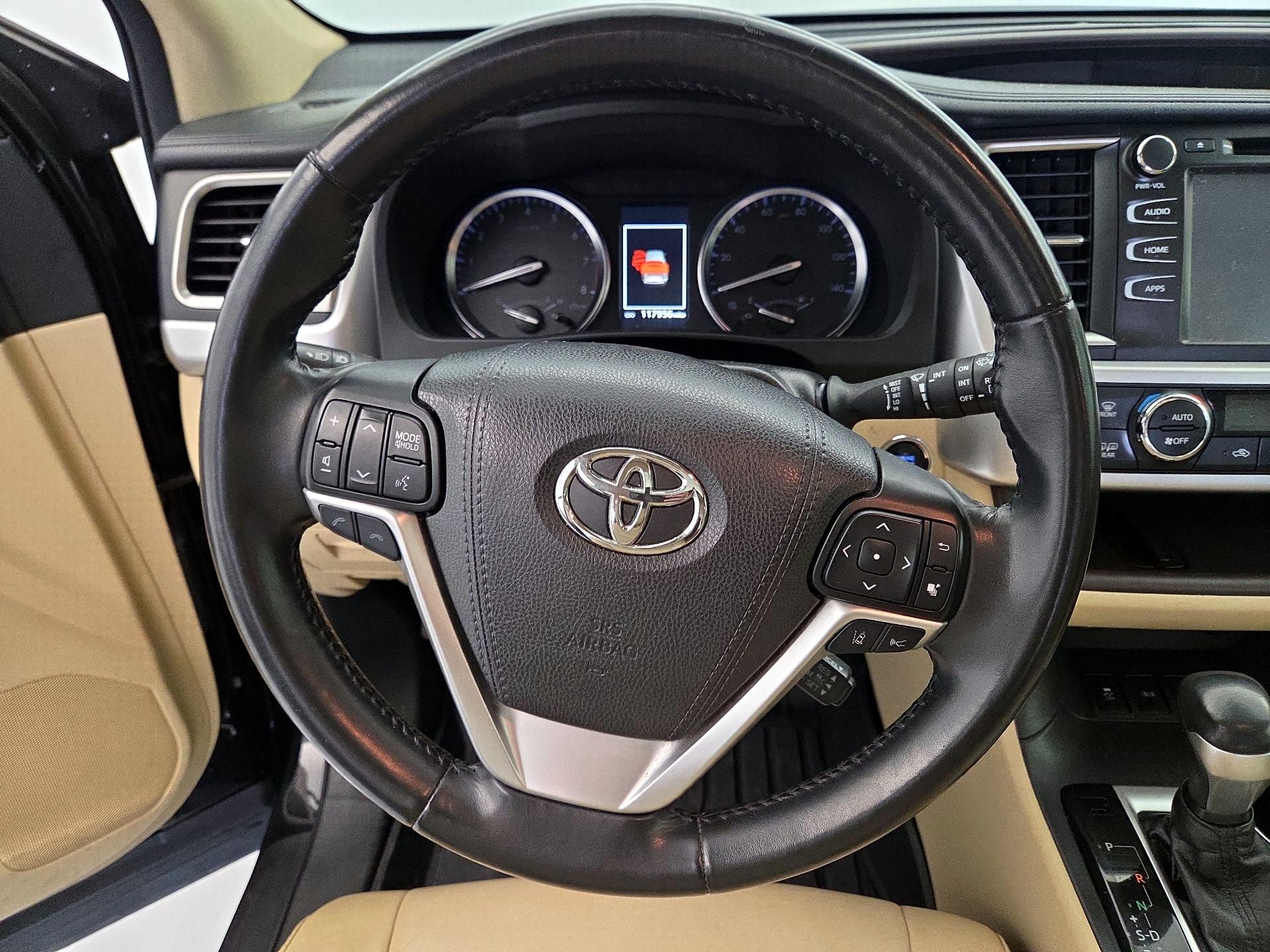 Thumbnail: 2018 Toyota Highlander - 10