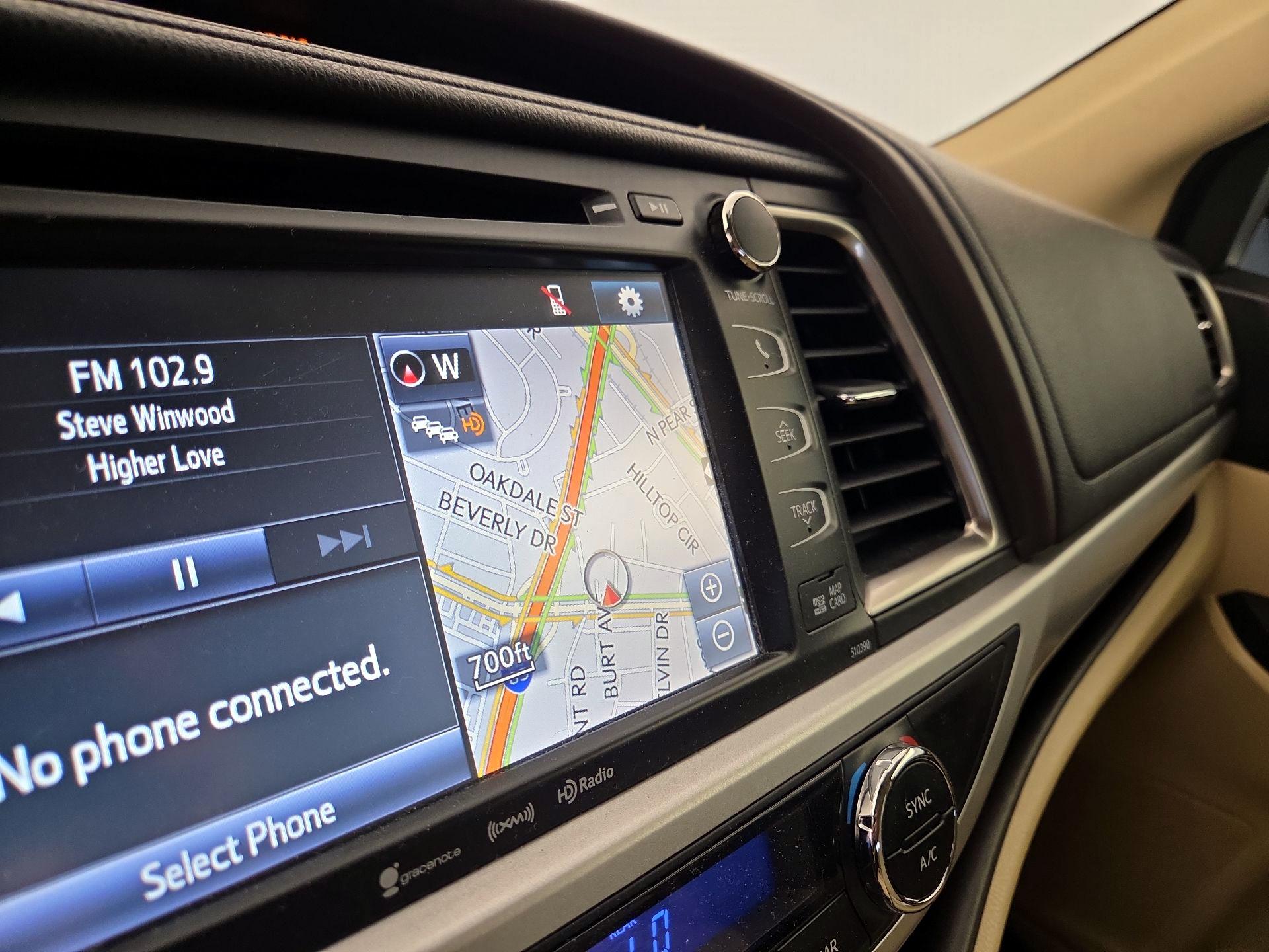 Thumbnail: 2018 Toyota Highlander - 14