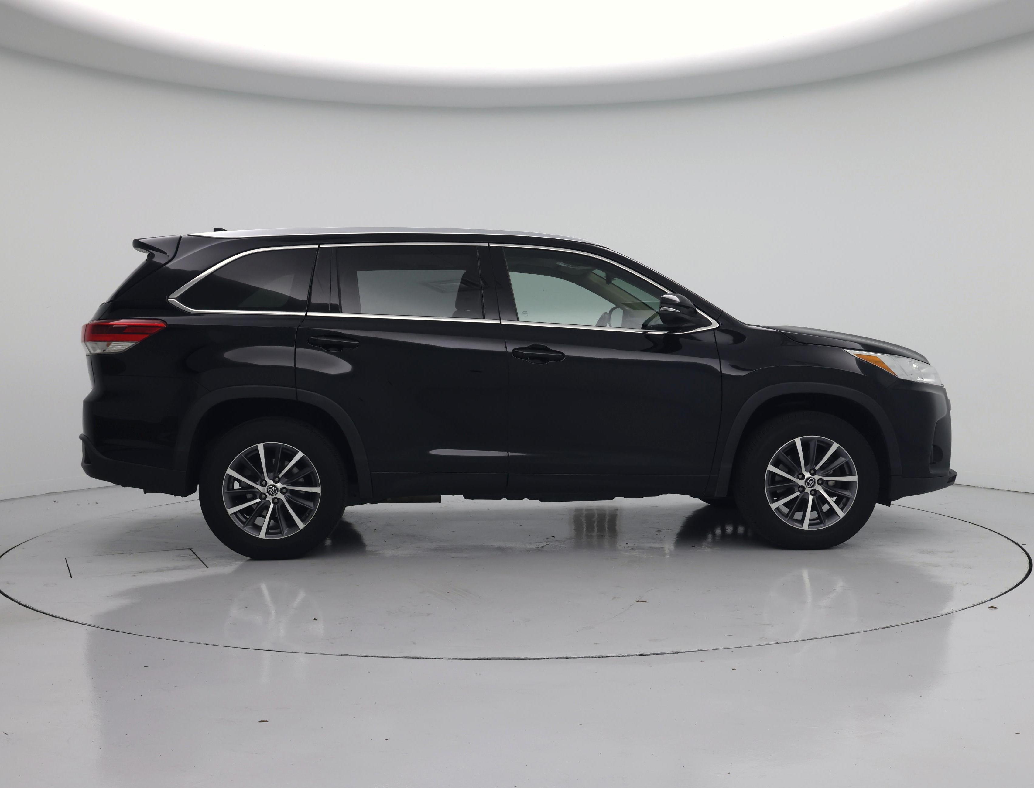 Thumbnail: 2018 Toyota Highlander - 7