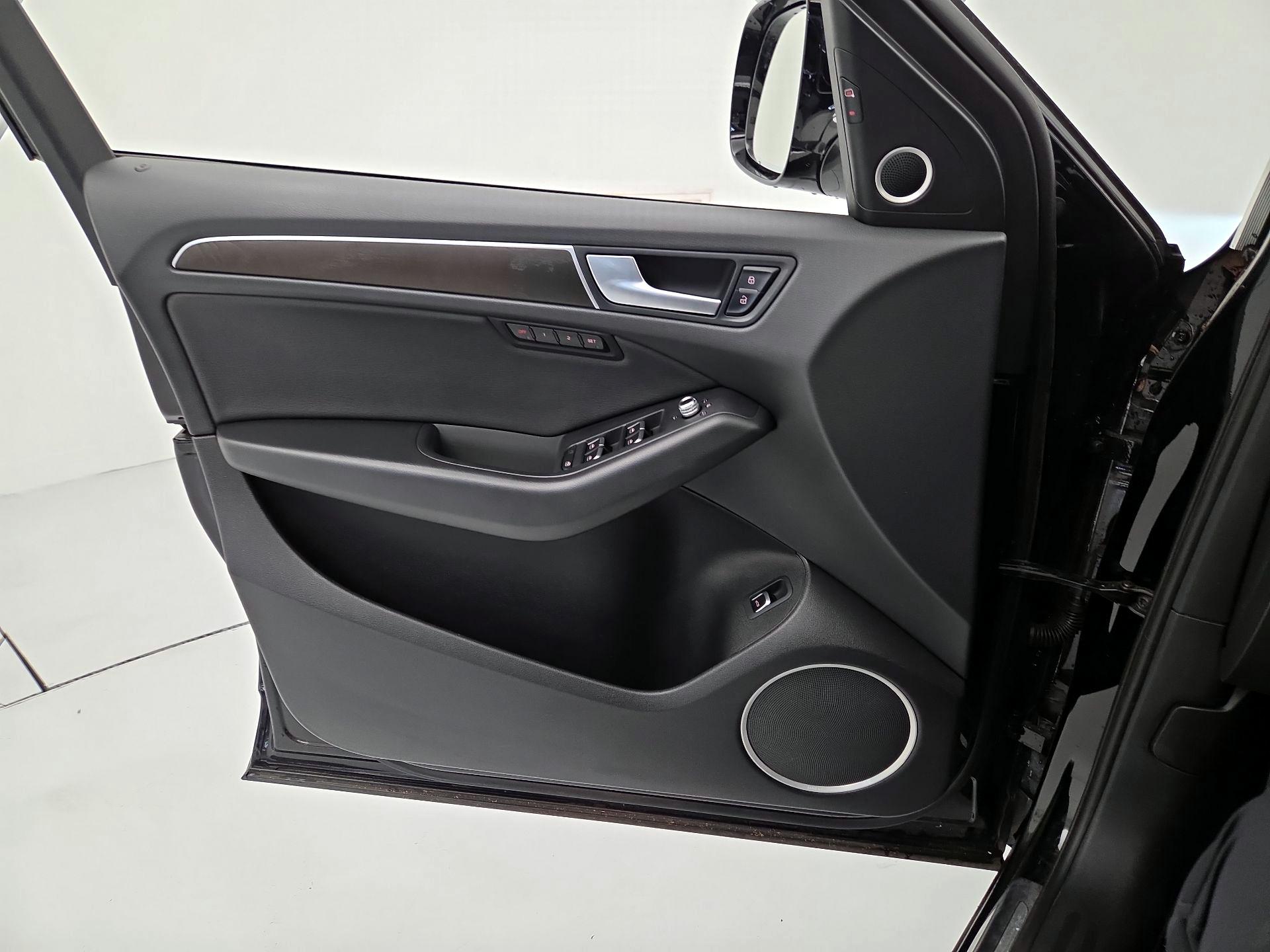 Thumbnail: 2017 Audi Q5 - 12