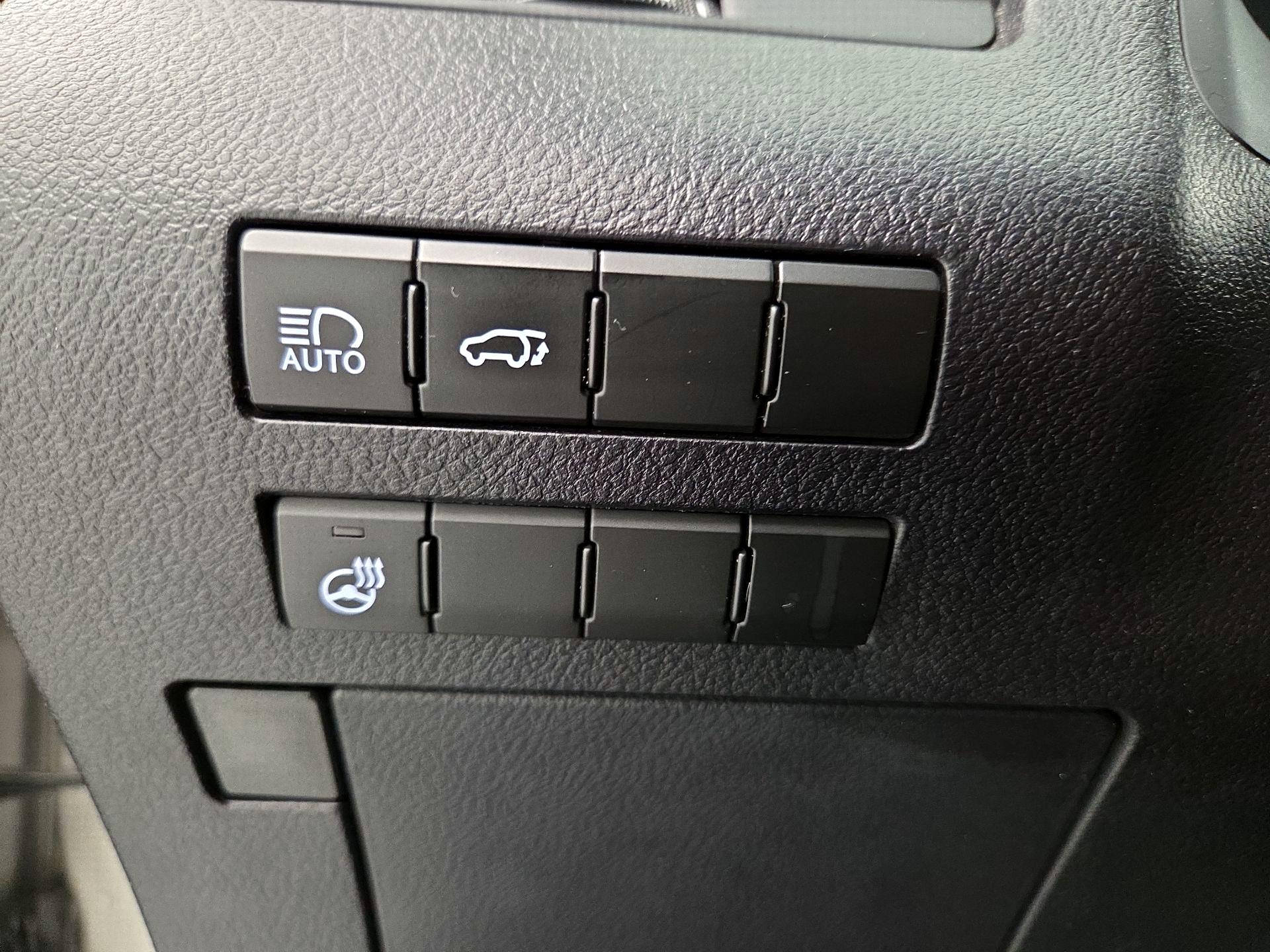 Thumbnail: 2017 Lexus RX - 13