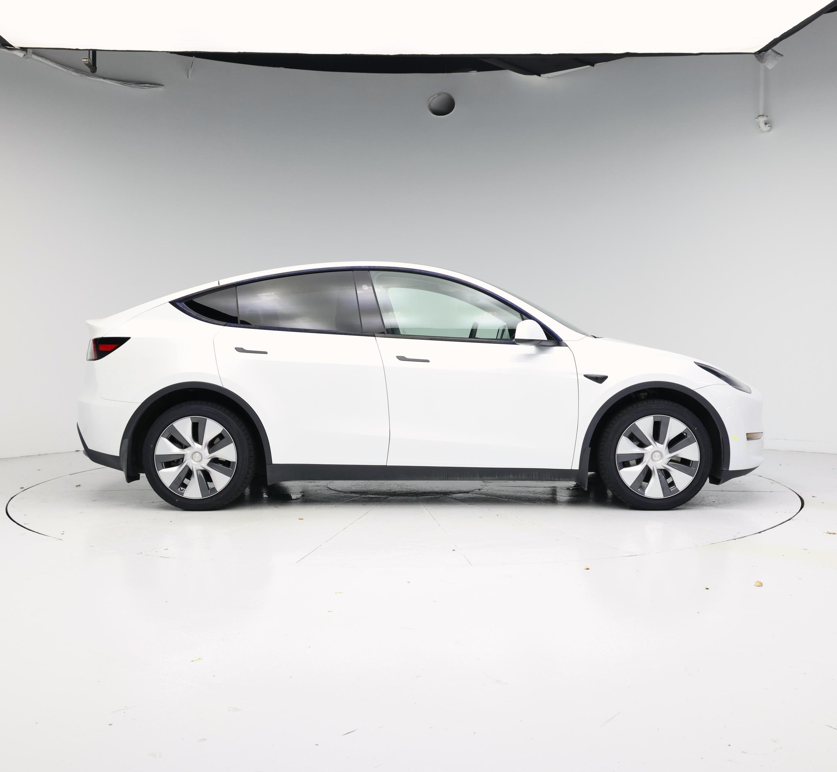 Thumbnail: 2023 Tesla Model Y - 7