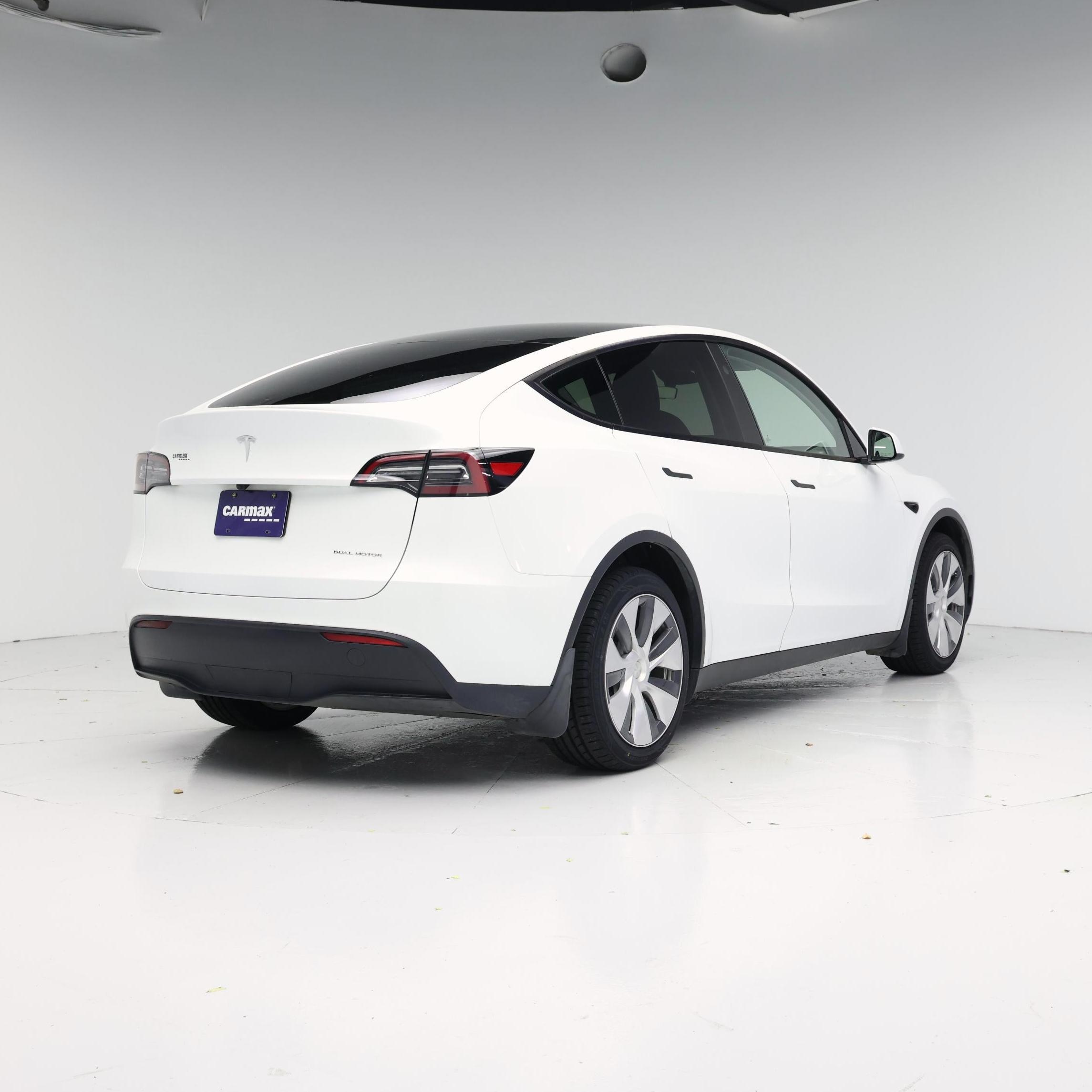 Thumbnail: 2023 Tesla Model Y - 8