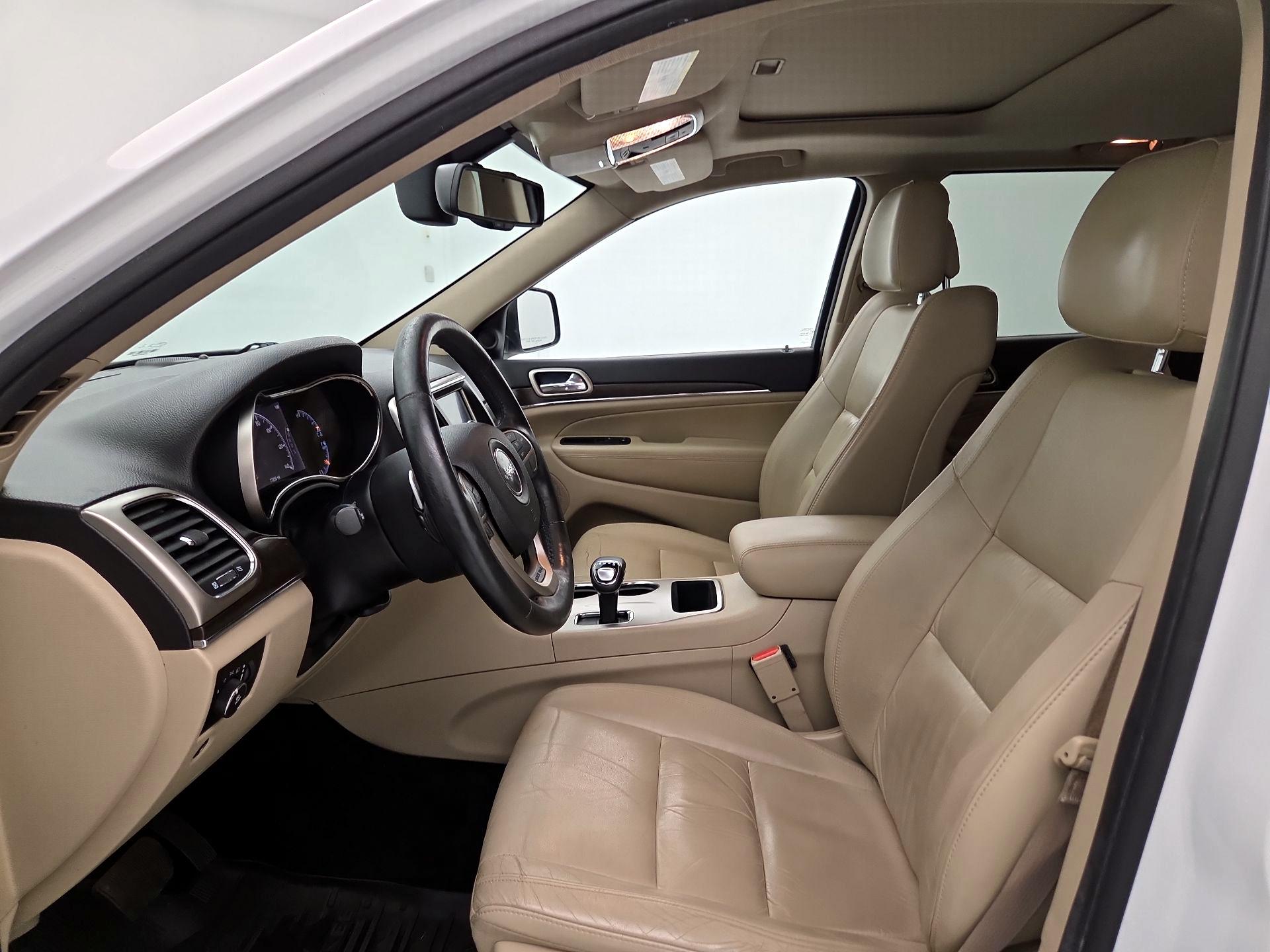 Thumbnail: 2014 Jeep Grand Cherokee - 11