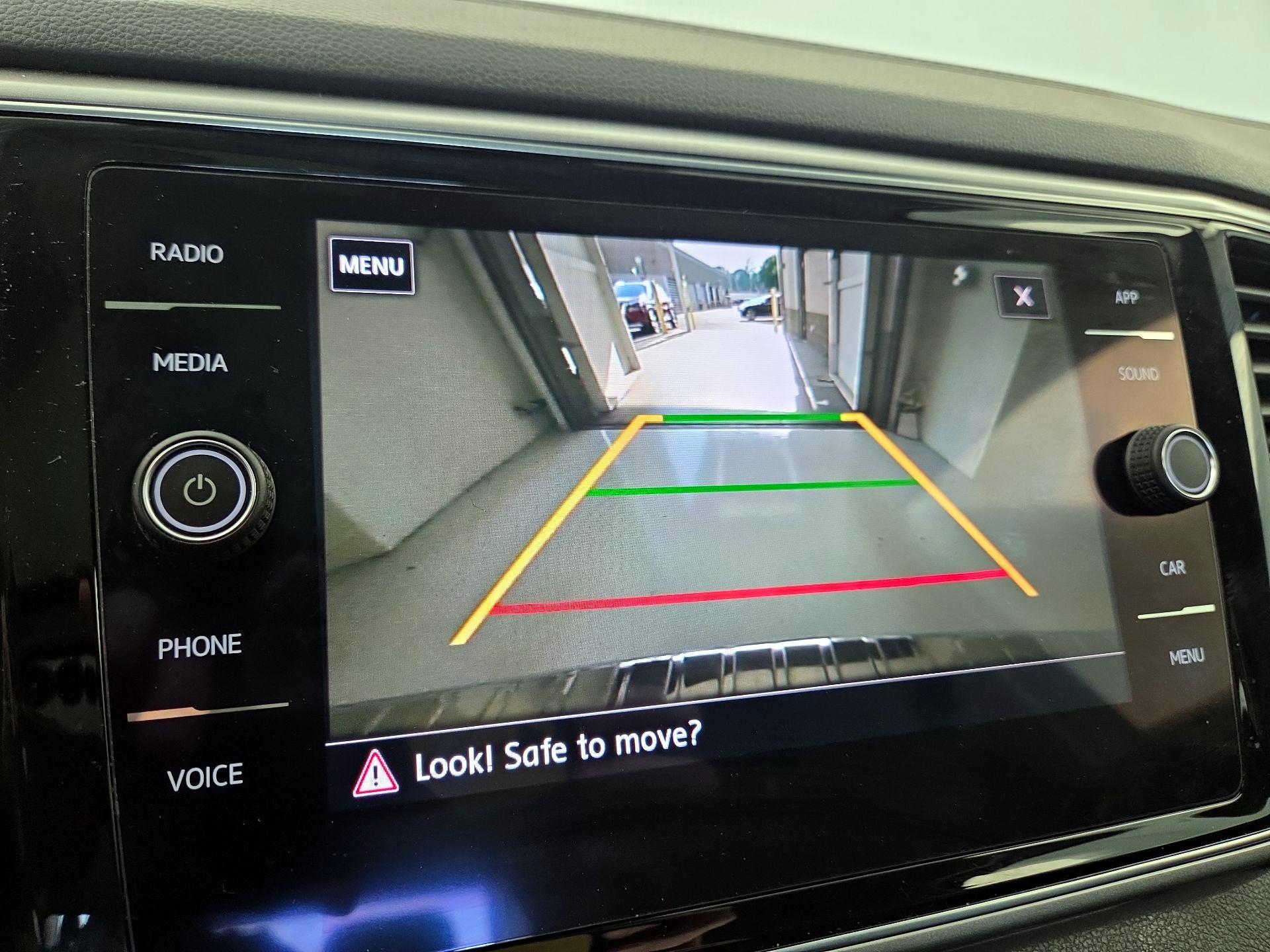 Thumbnail: 2018 Volkswagen Atlas - 14