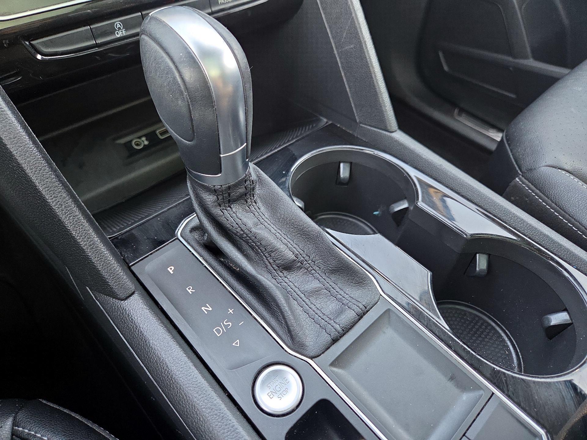 Thumbnail: 2018 Volkswagen Atlas - 17