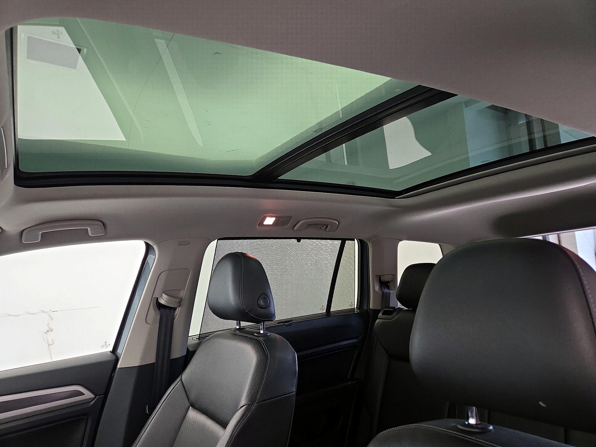 Thumbnail: 2018 Volkswagen Atlas - 19