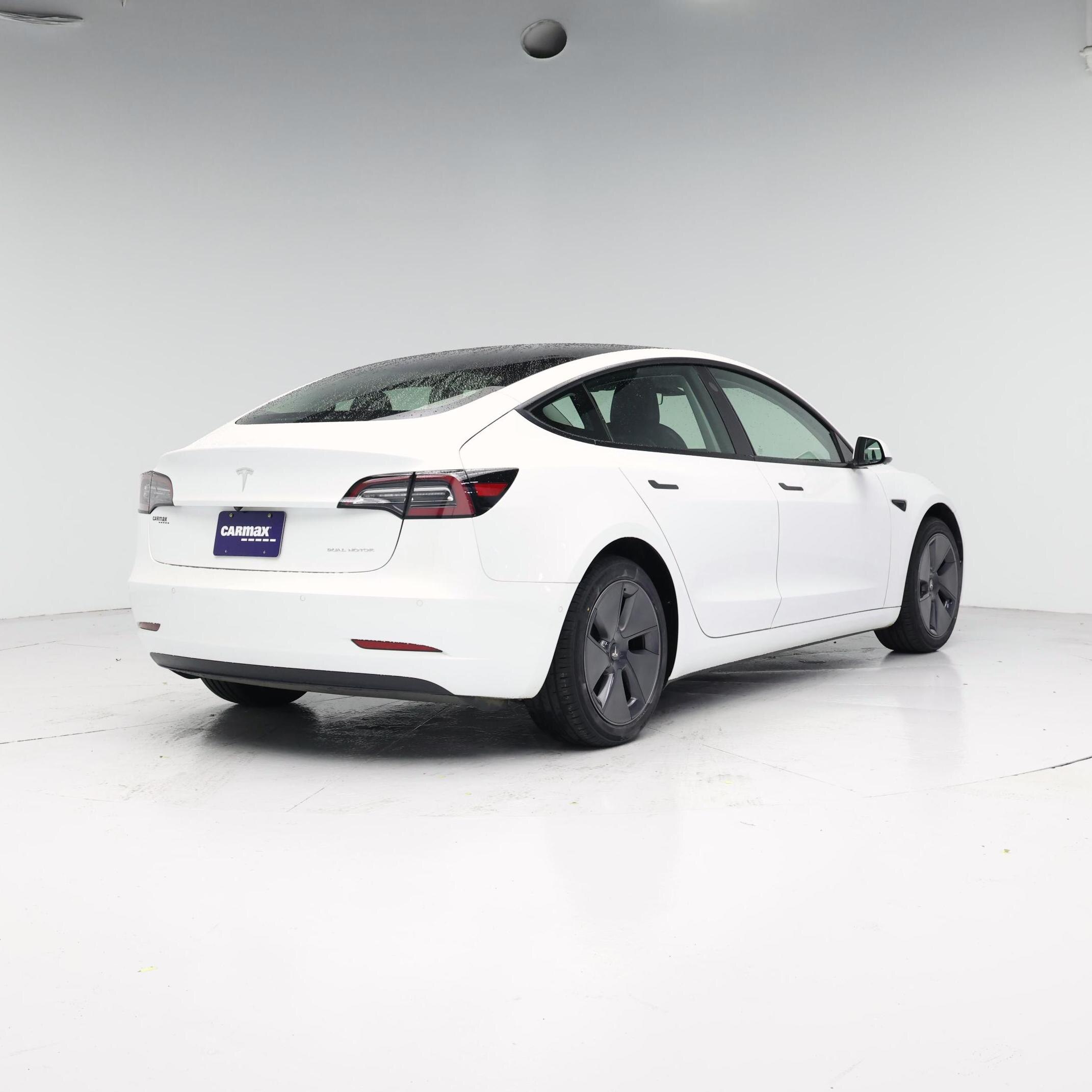 Thumbnail: 2022 Tesla Model 3 - 8