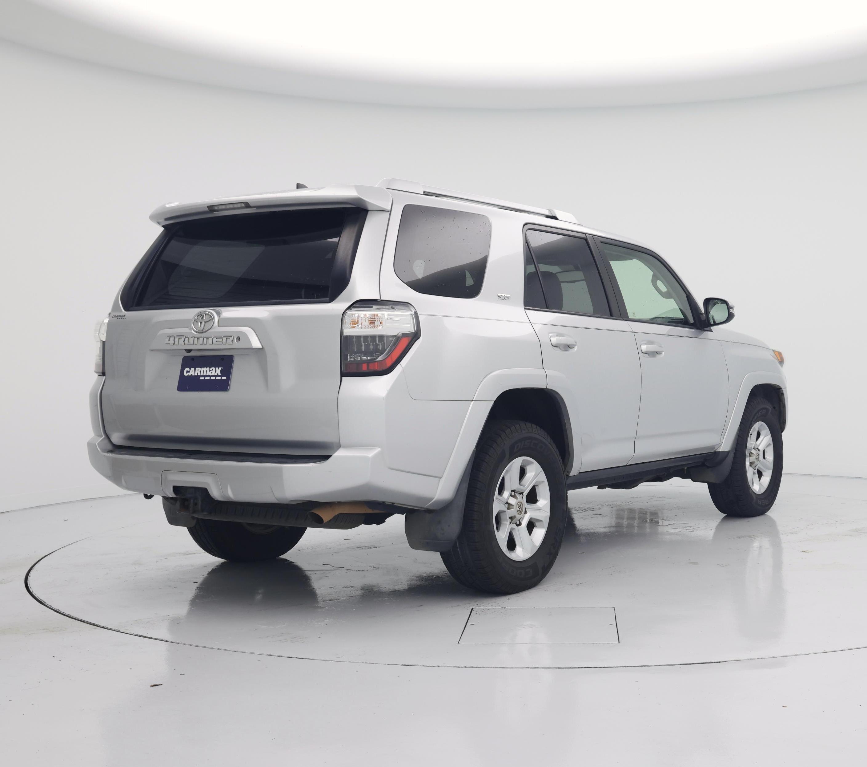 Thumbnail: 2017 Toyota 4Runner - 8
