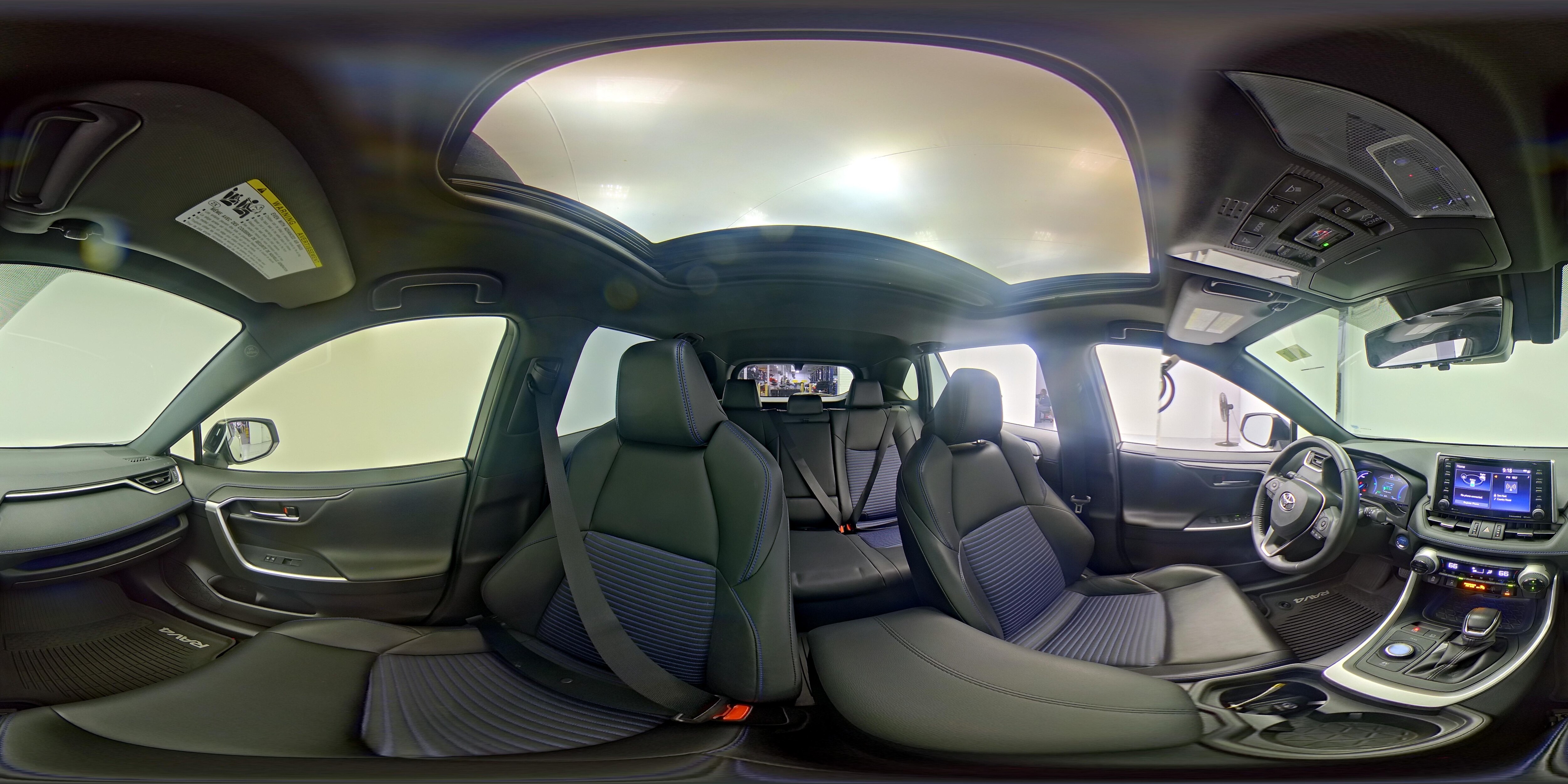 2020 Toyota RAV4 XSE - Photo 25