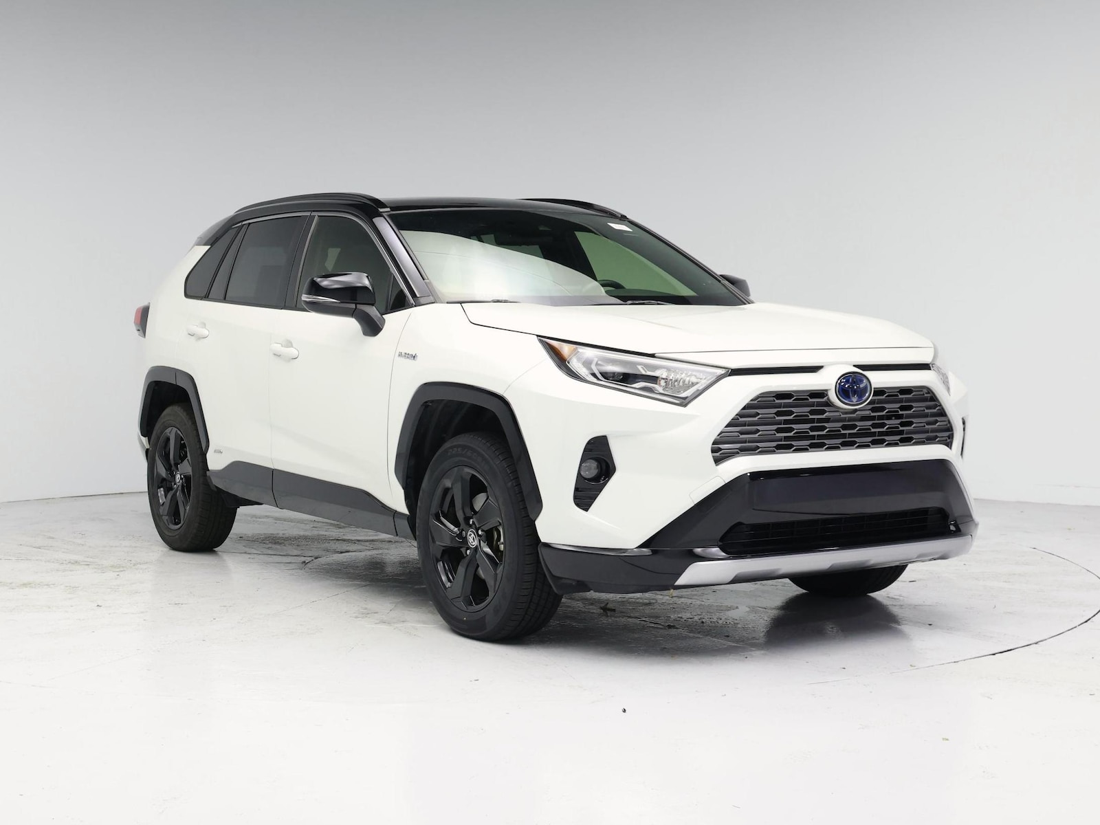 2020 Toyota RAV4 XSE - Photo 2