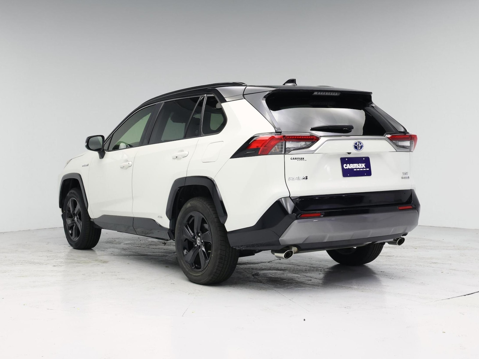2020 Toyota RAV4 XSE - Photo 3