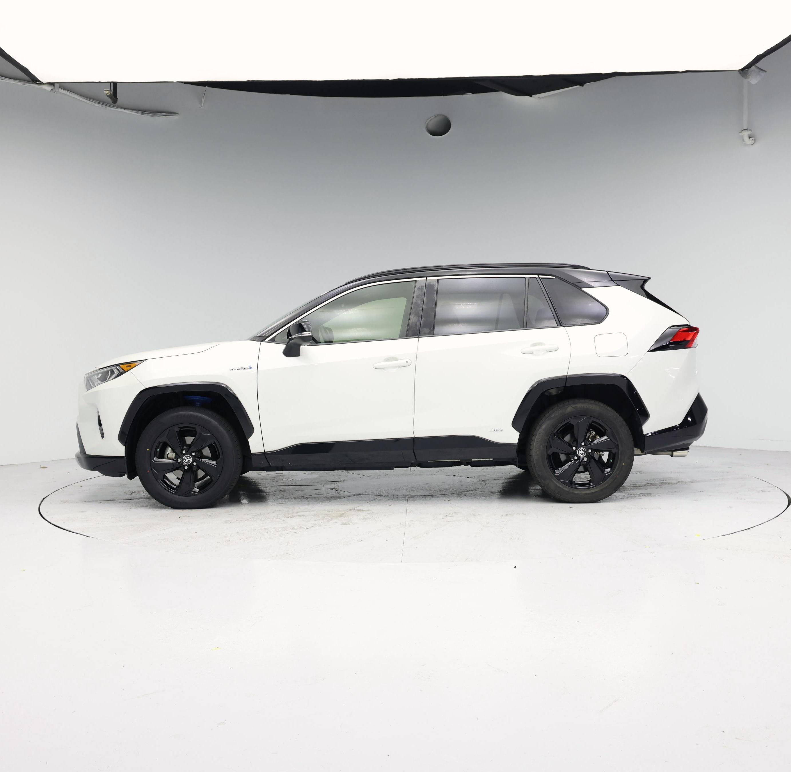 Thumbnail: 2020 Toyota RAV4 - 3