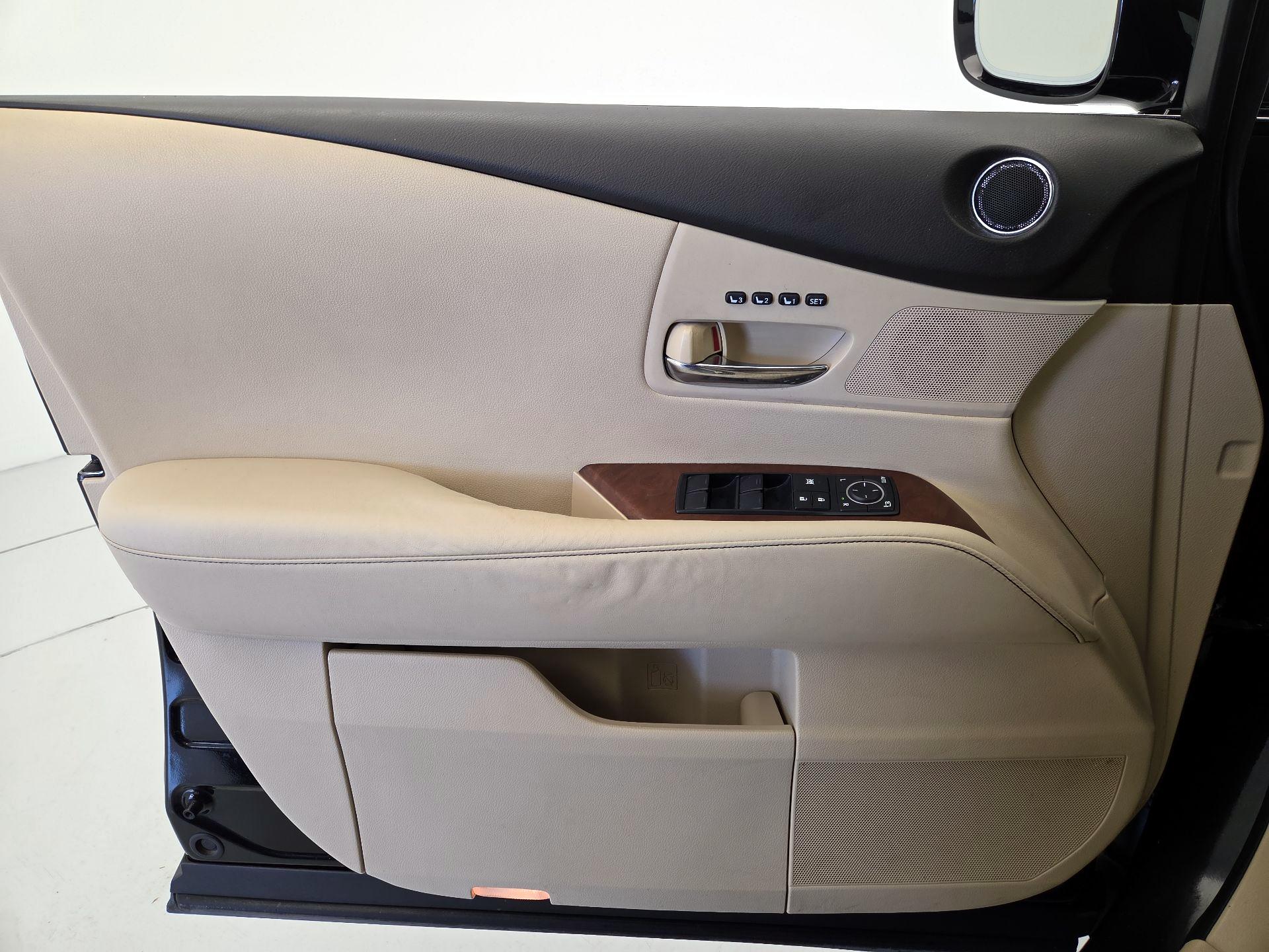 Thumbnail: 2014 Lexus RX - 12