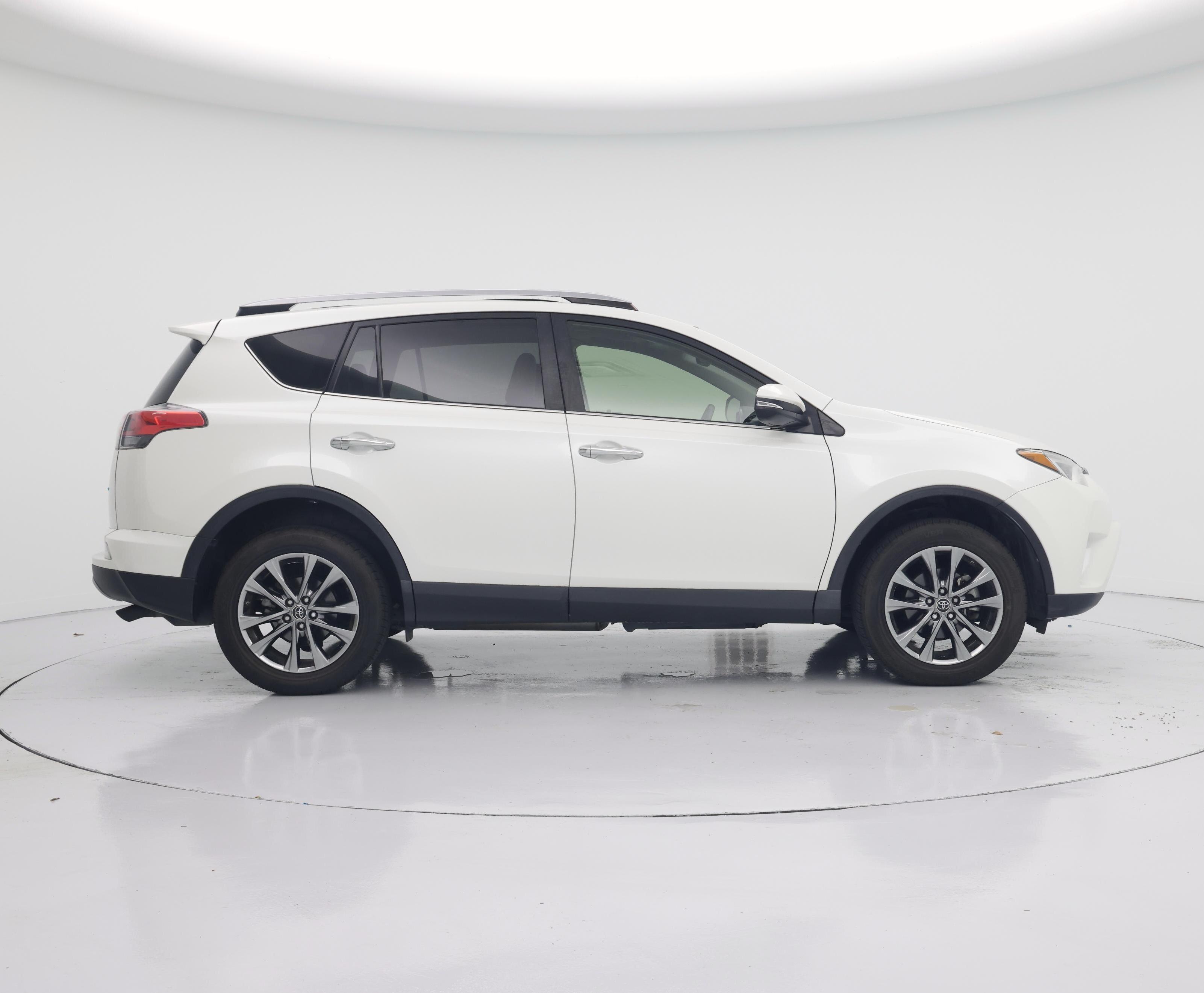 Thumbnail: 2018 Toyota RAV4 - 7