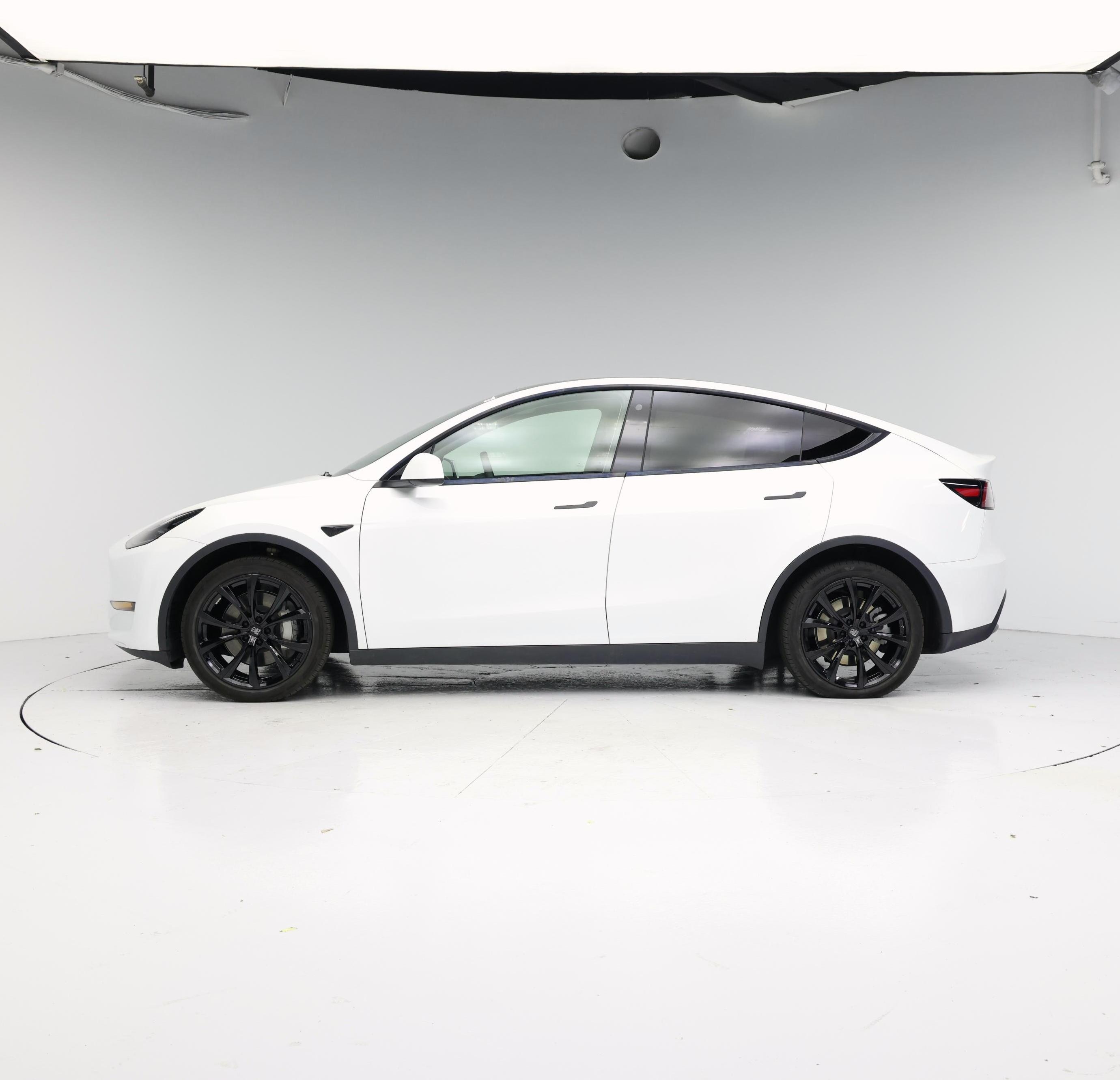 Thumbnail: 2023 Tesla Model Y - 3