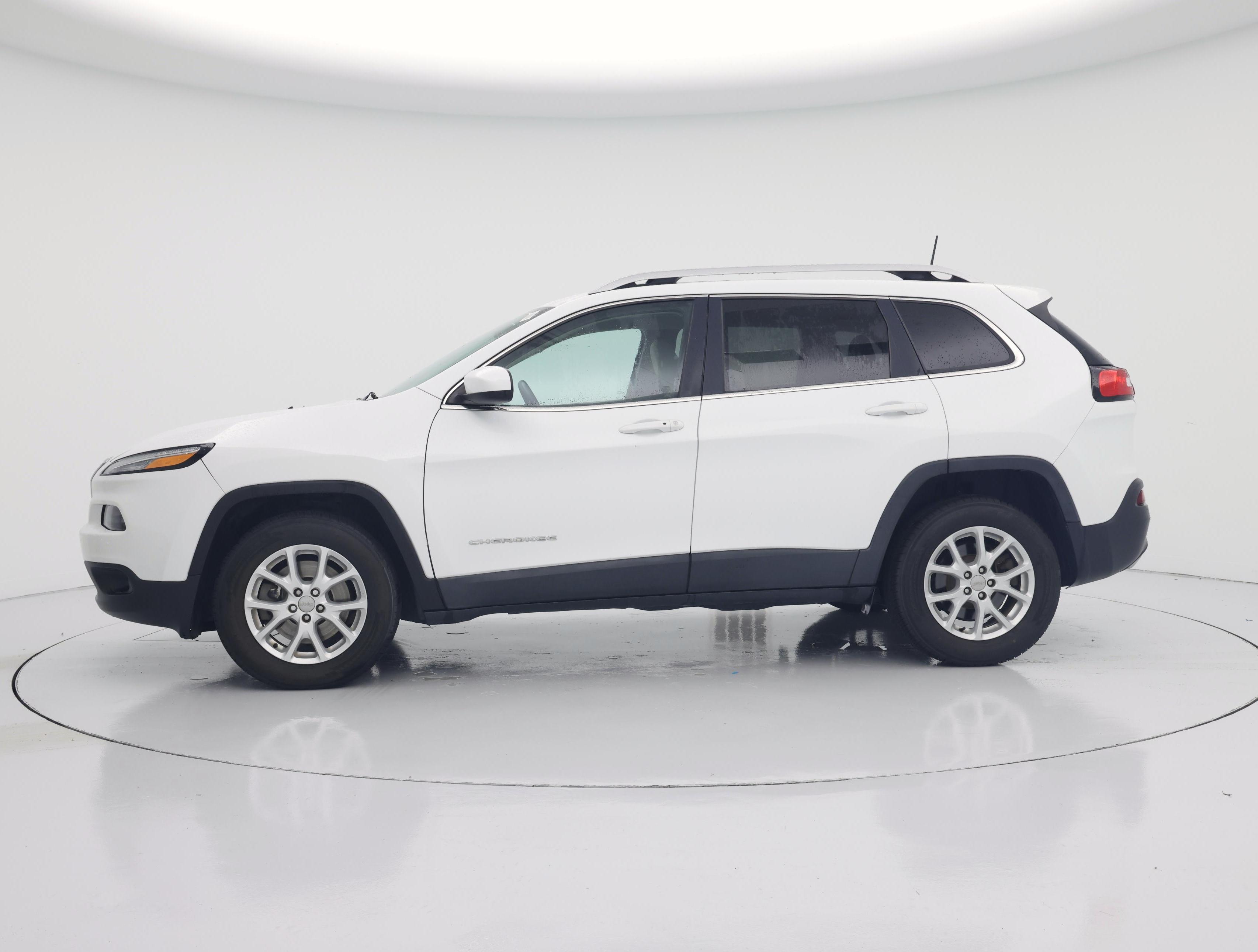 Thumbnail: 2017 Jeep Cherokee - 3