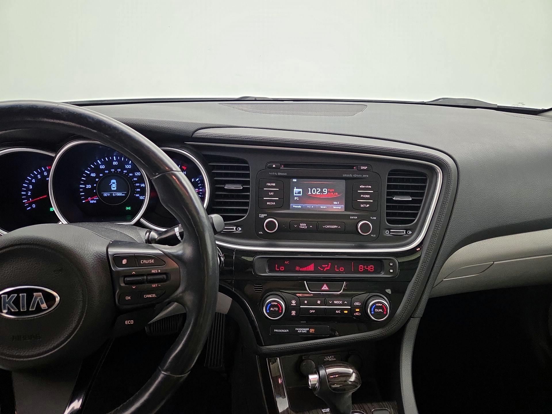 Thumbnail: 2015 Kia Optima - 9