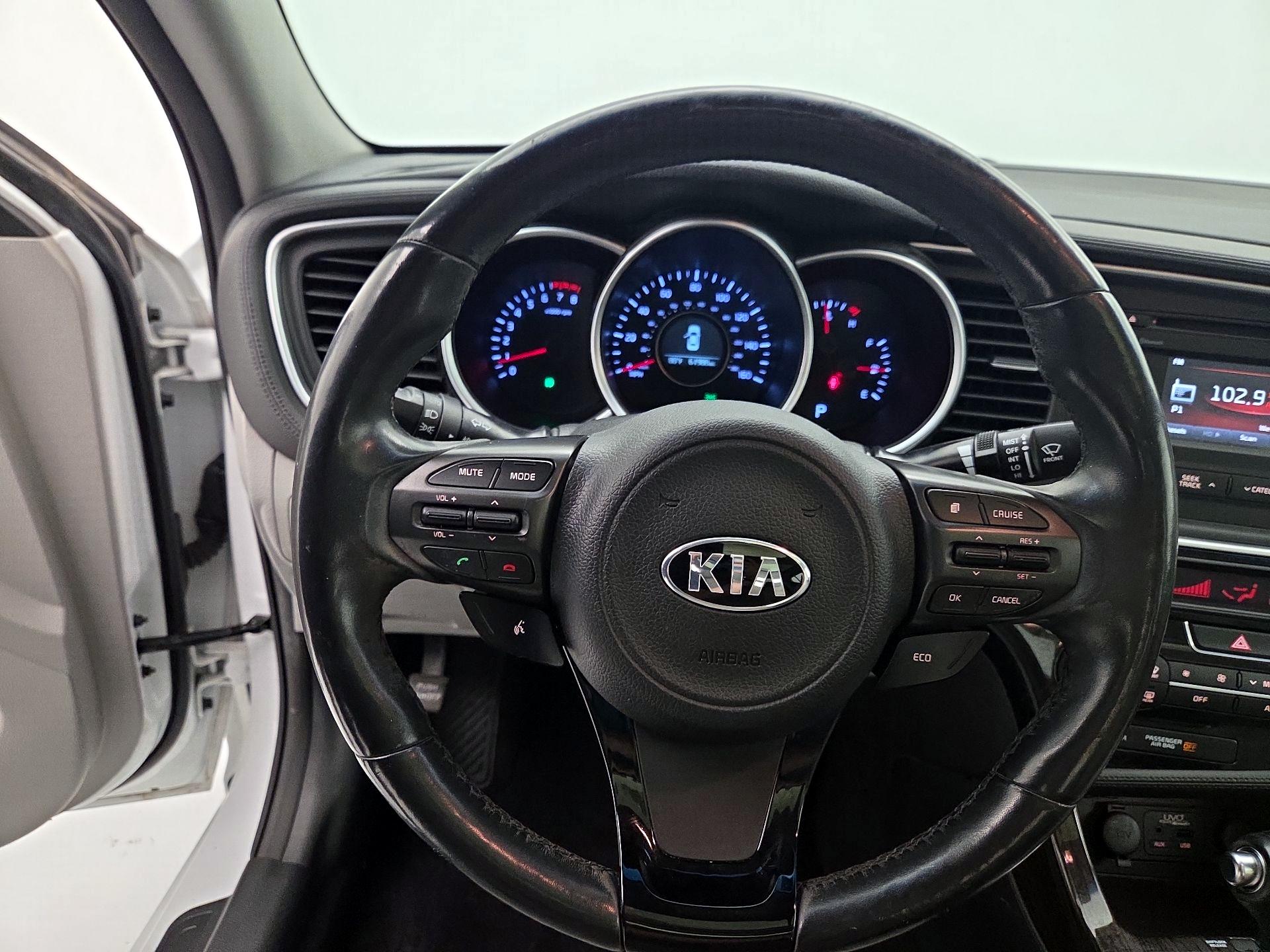 Thumbnail: 2015 Kia Optima - 10