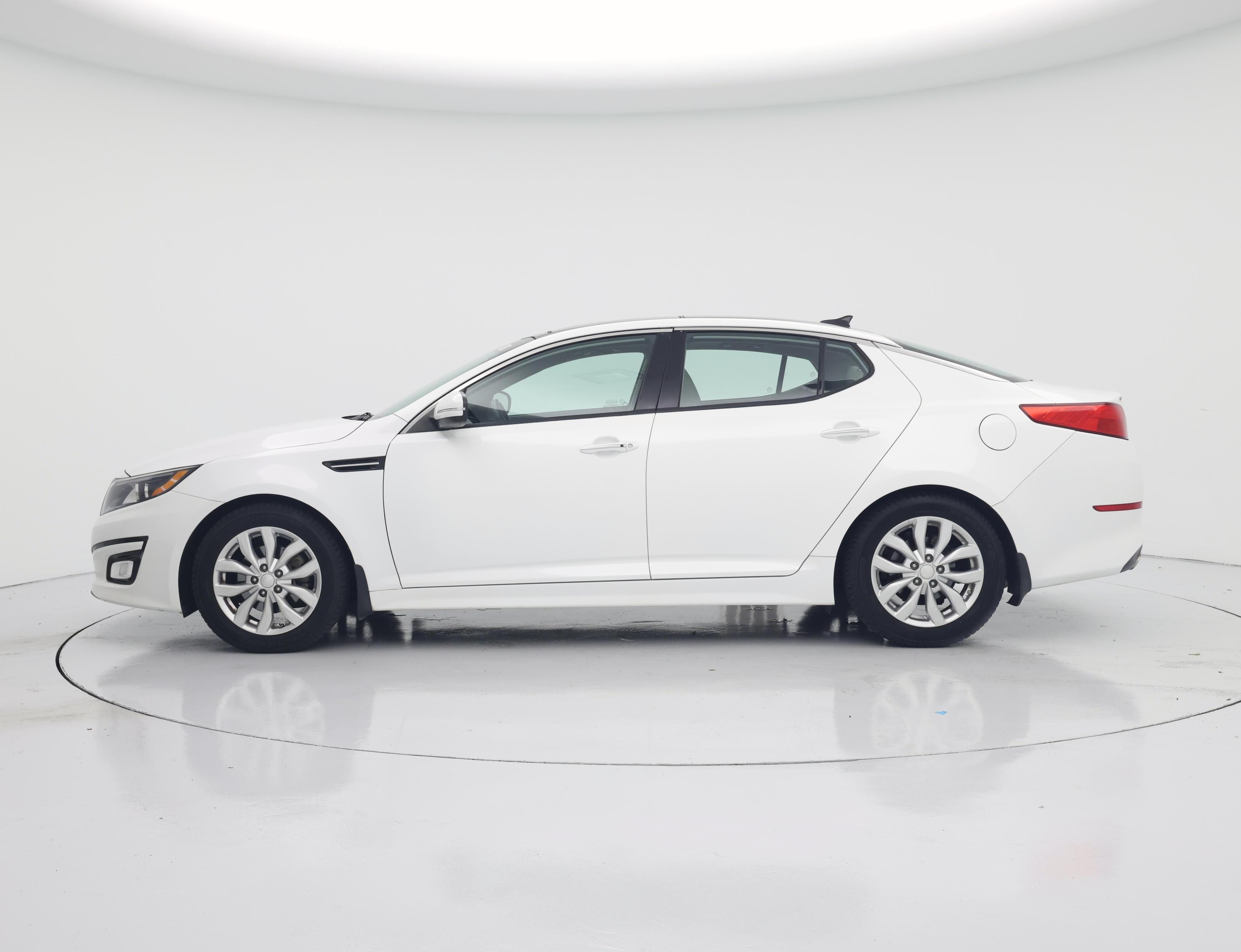 Thumbnail: 2015 Kia Optima - 3
