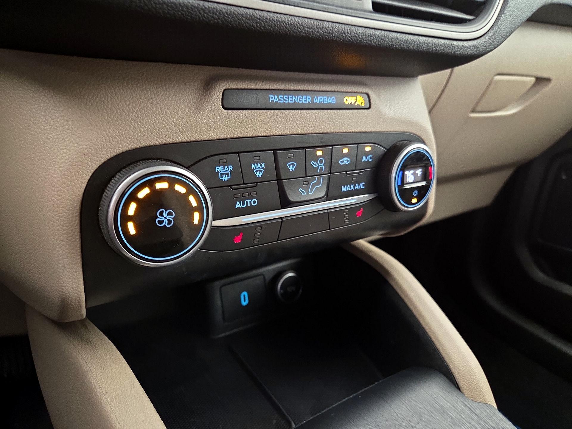 Thumbnail: 2020 Ford Escape - 16