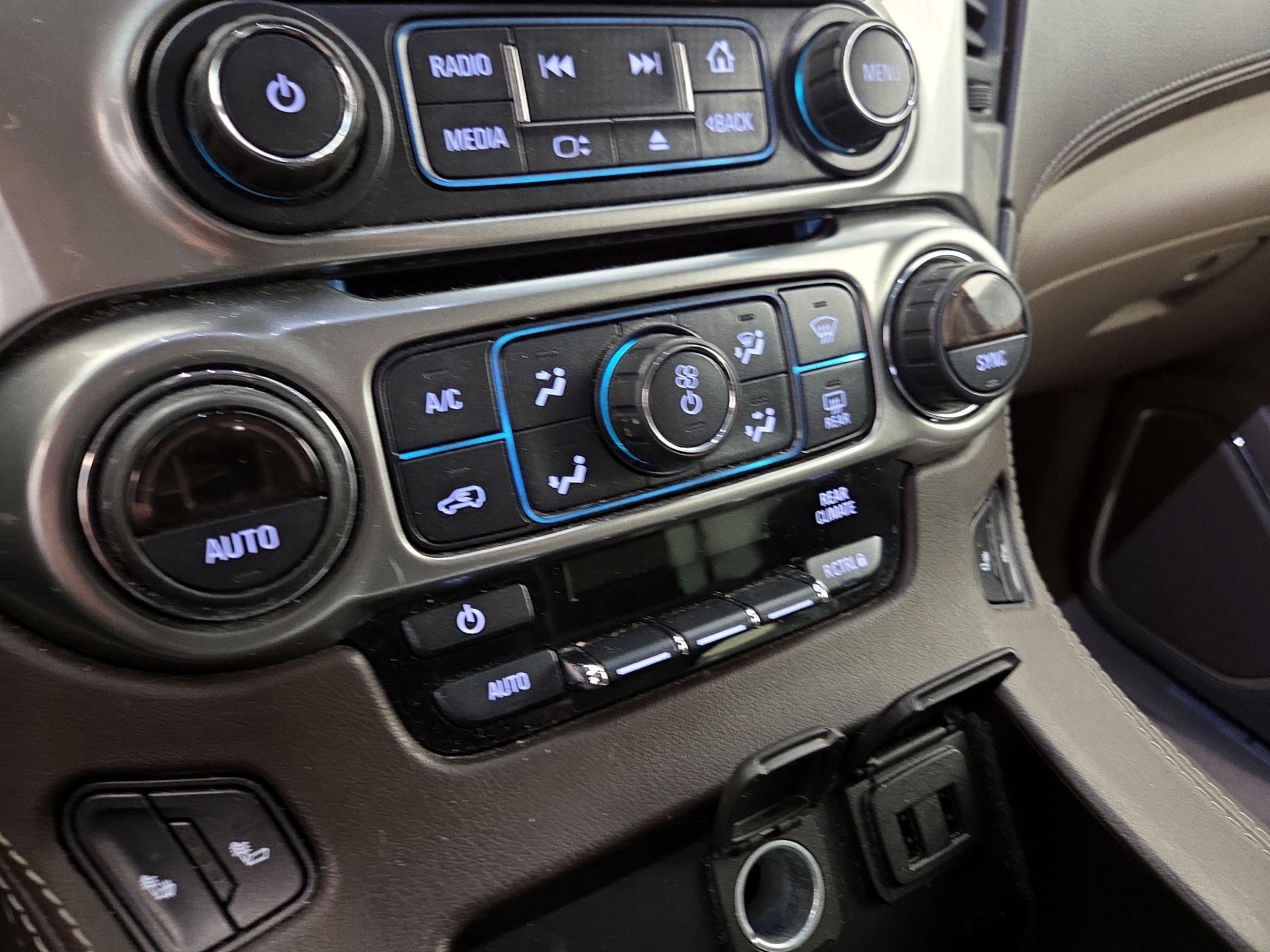 Thumbnail: 2019 Chevrolet Tahoe - 15