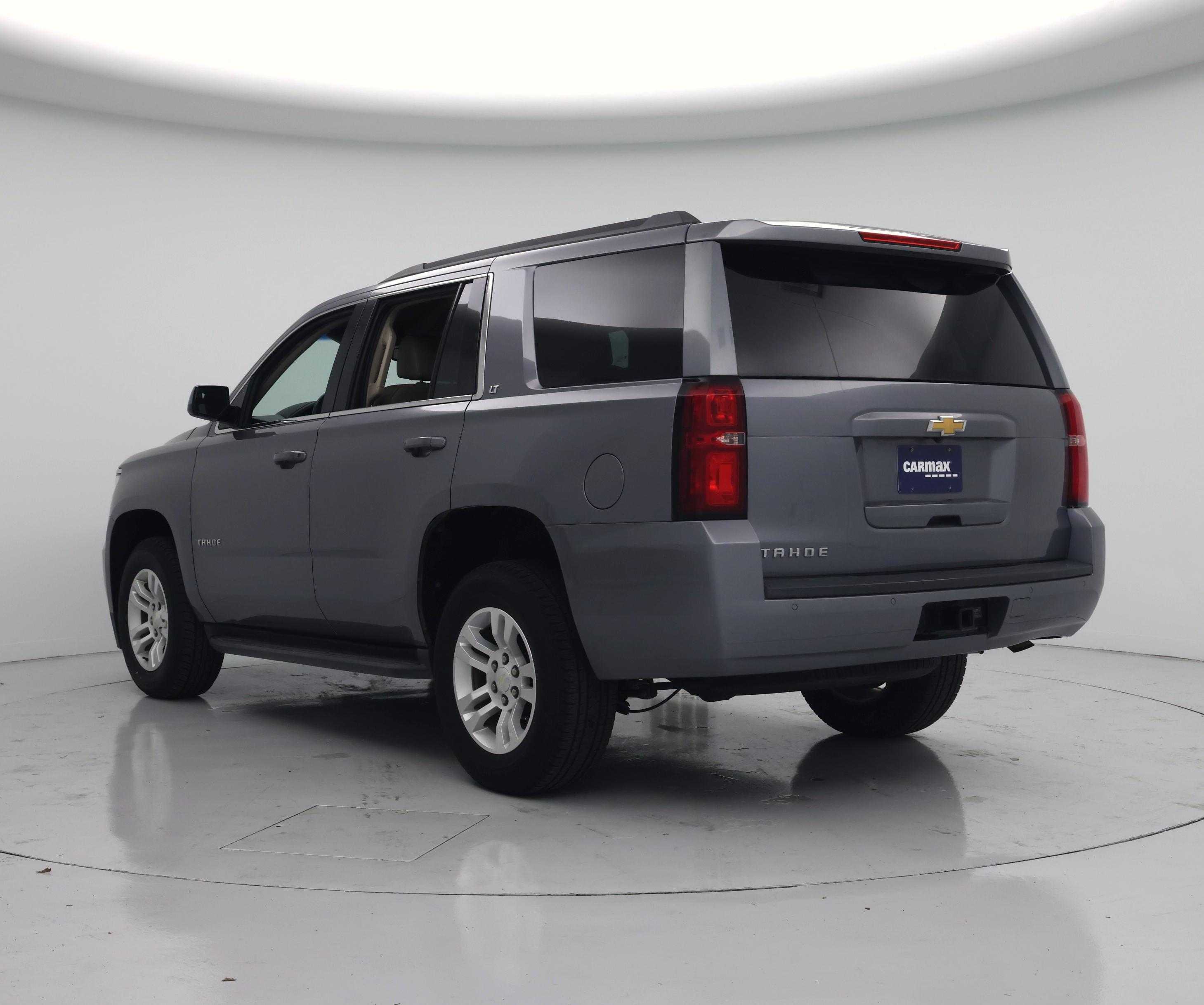 Thumbnail: 2019 Chevrolet Tahoe - 2