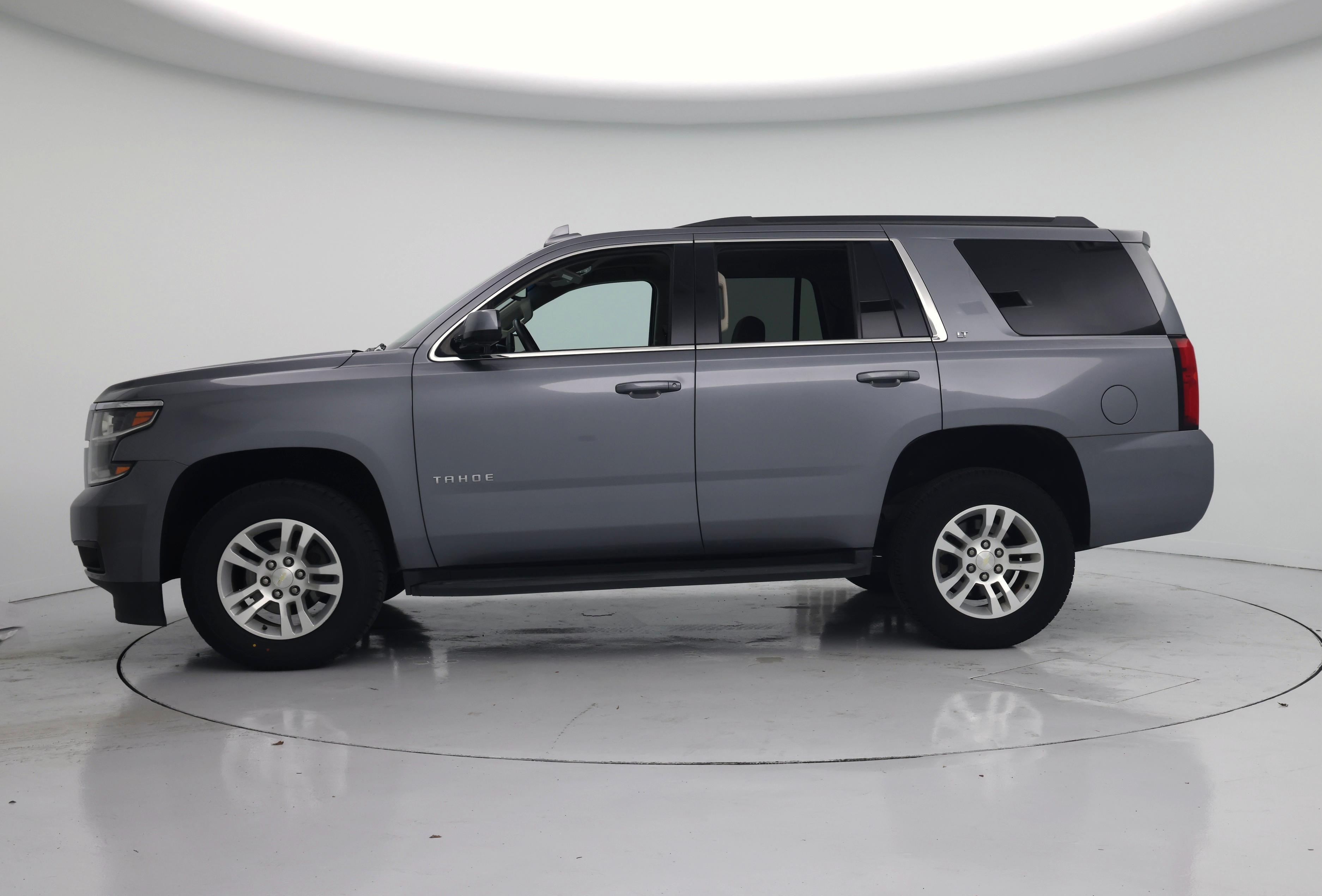 Thumbnail: 2019 Chevrolet Tahoe - 3