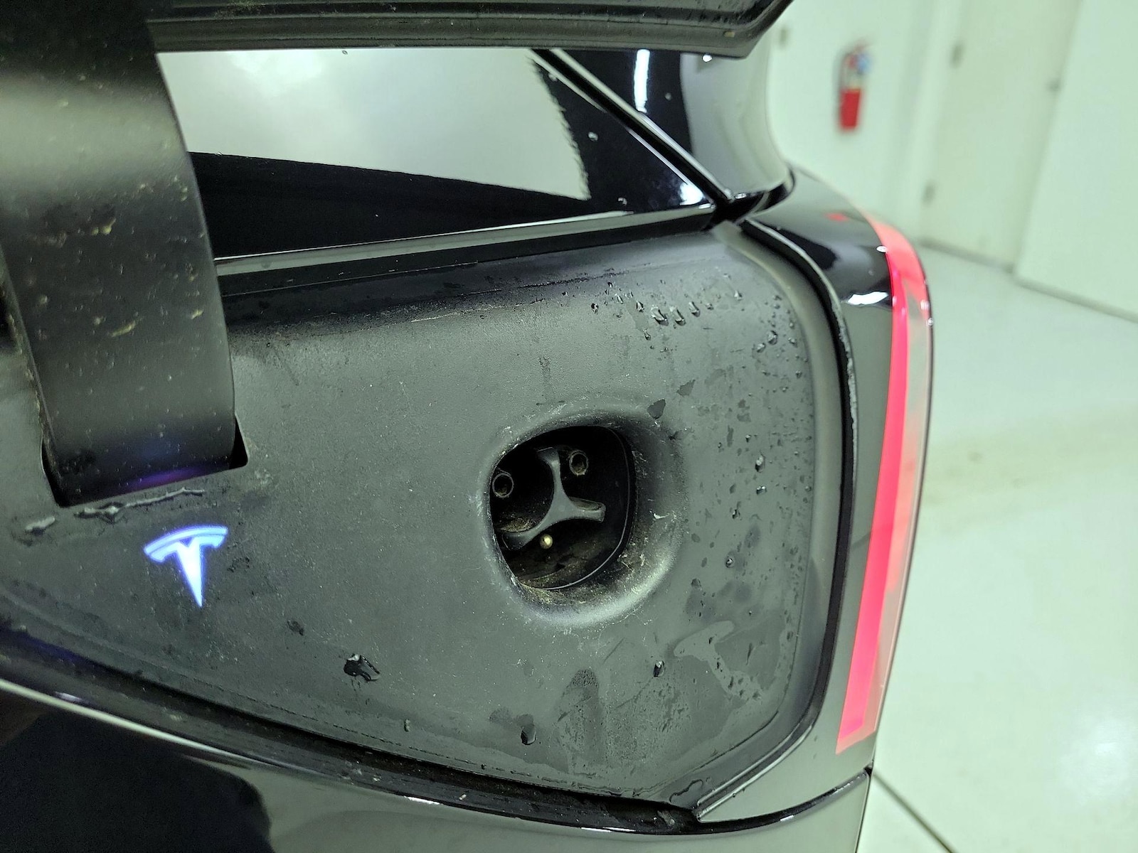 2024 Tesla Model Y Long Range - Photo 22