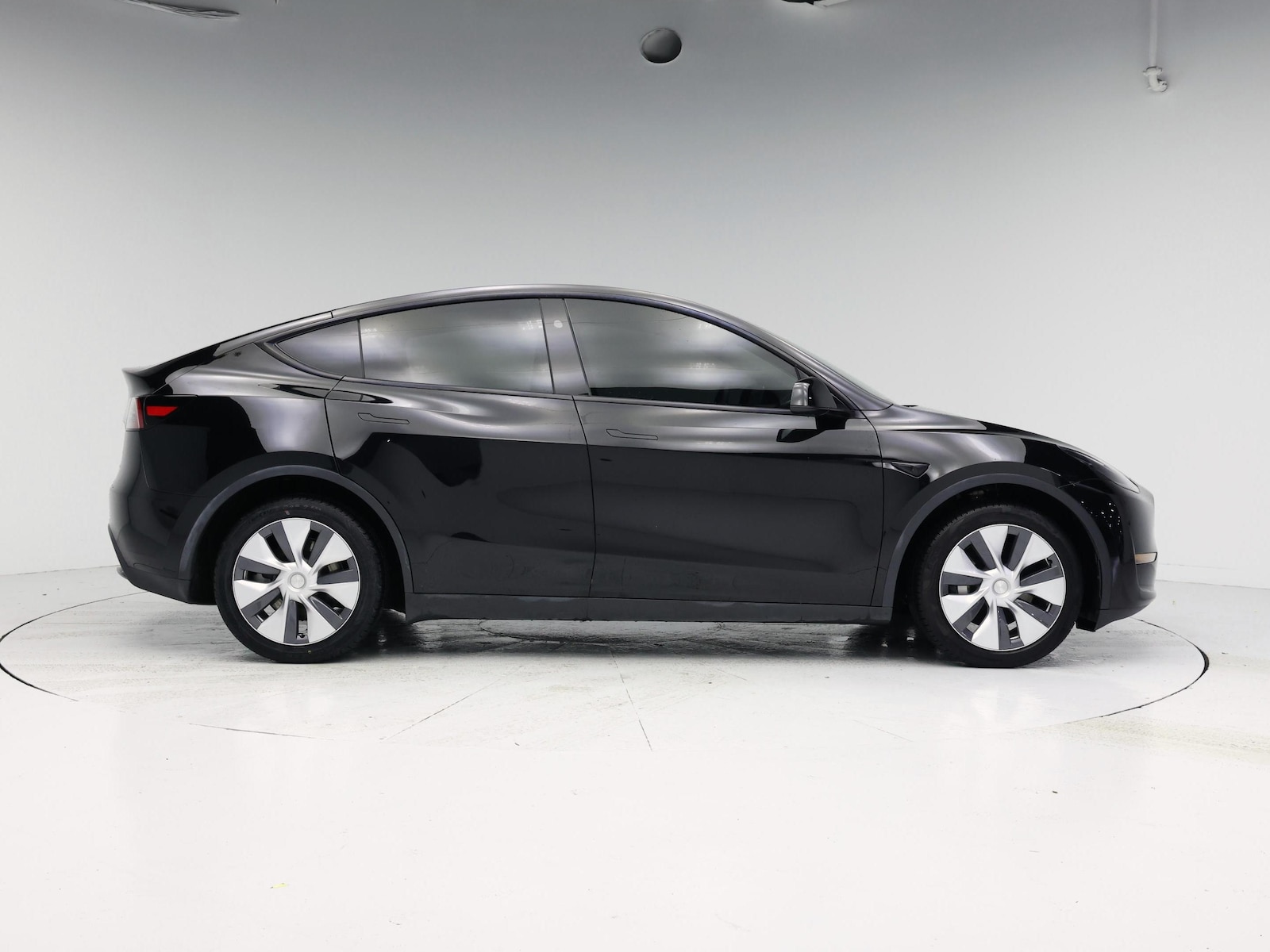 2024 Tesla Model Y Long Range - Photo 8