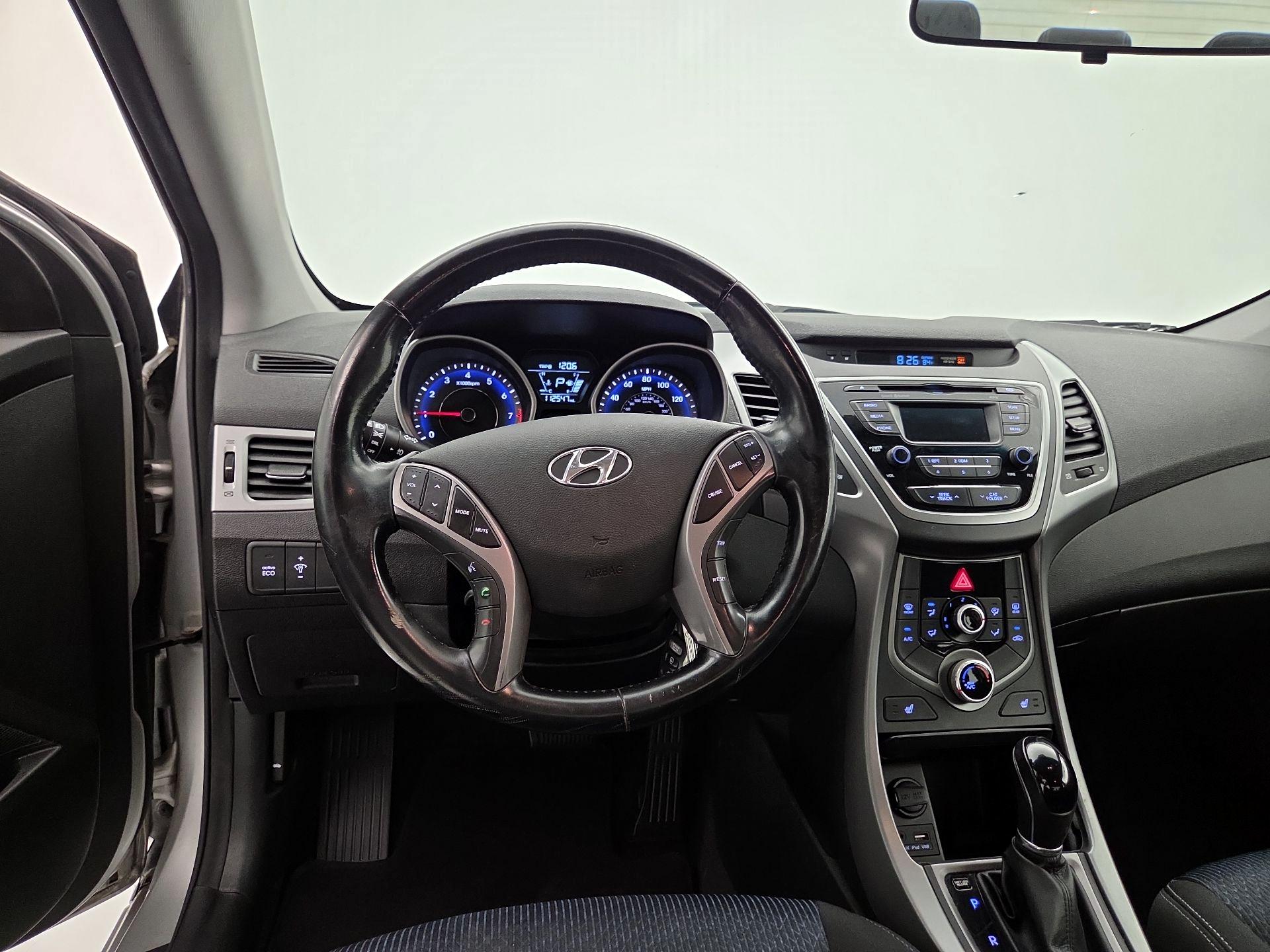 Thumbnail: 2014 Hyundai Elantra - 10