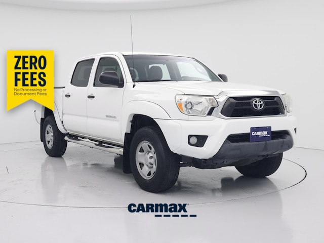 White 2015 Toyota Tacoma Pickup Truck 4X2 Automatic