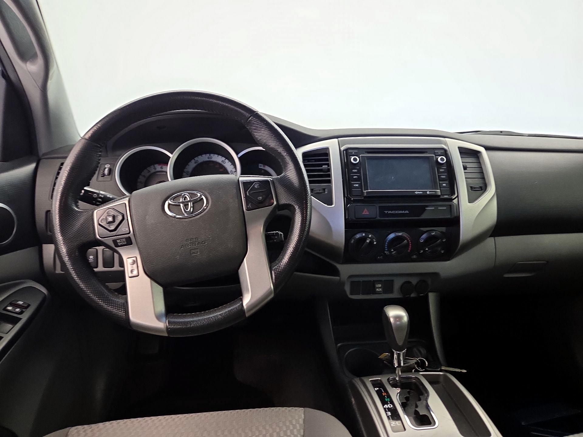 Thumbnail: 2015 Toyota Tacoma - 9