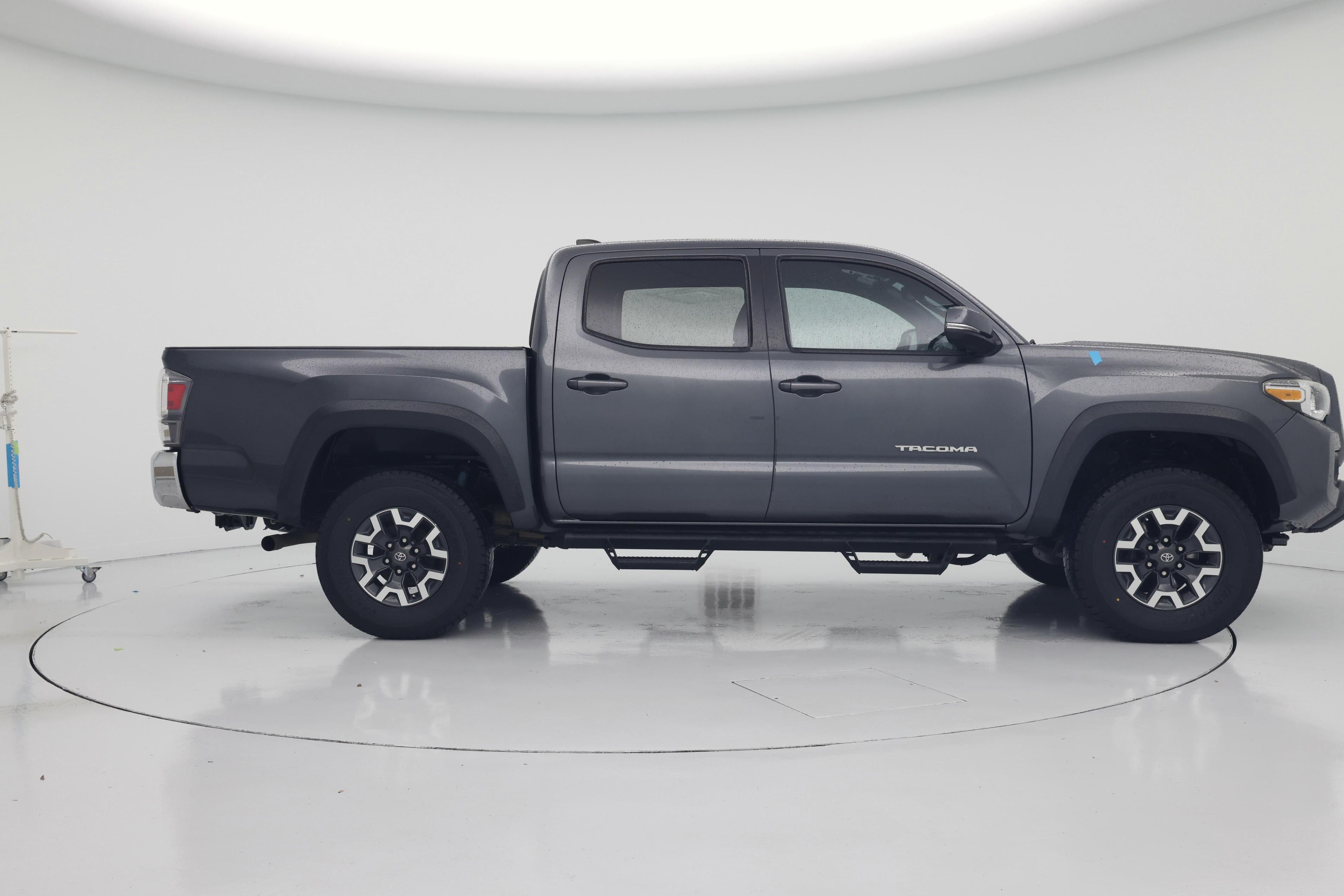 Thumbnail: 2020 Toyota Tacoma - 7