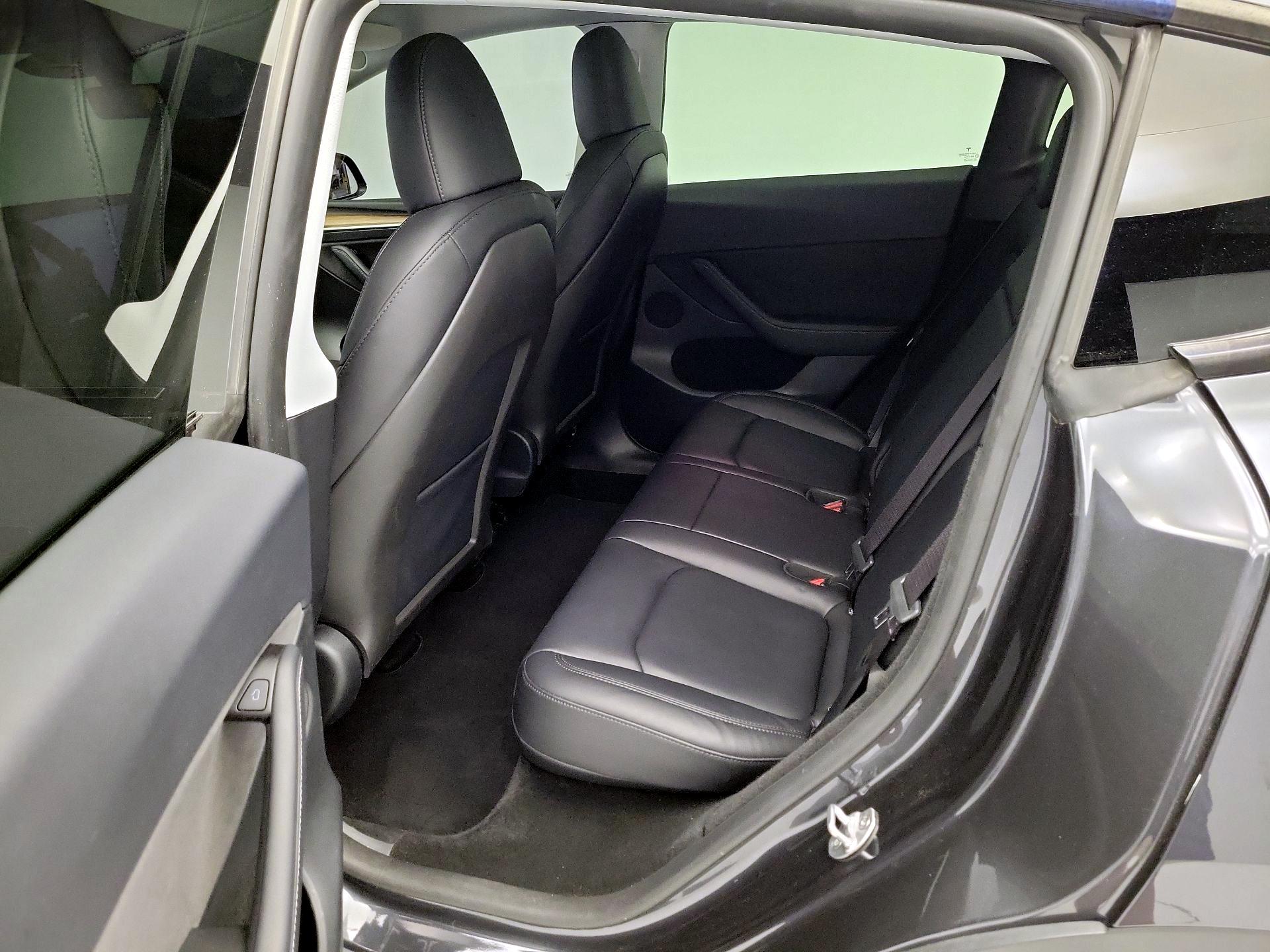 Thumbnail: 2023 Tesla Model 3 - 17