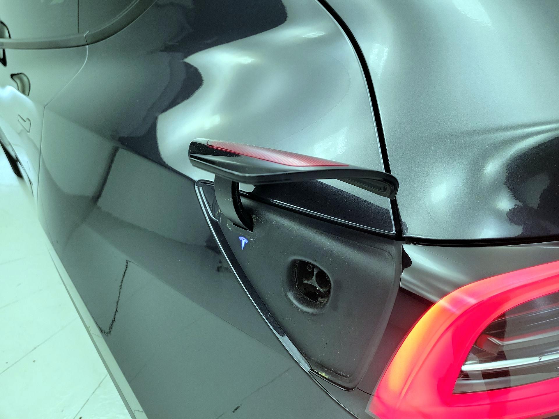 Thumbnail: 2023 Tesla Model 3 - 19