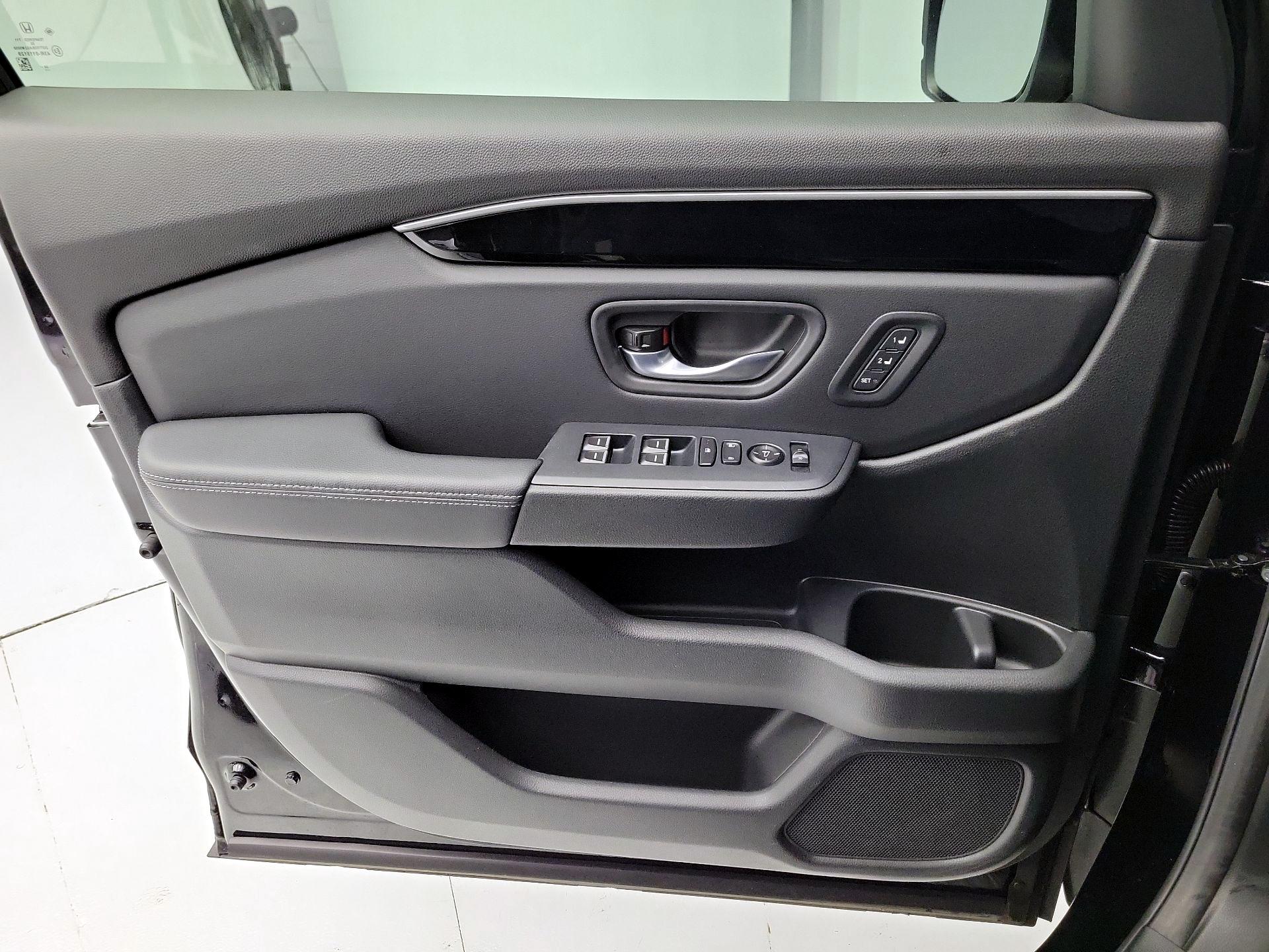 Thumbnail: 2025 Honda Pilot - 12