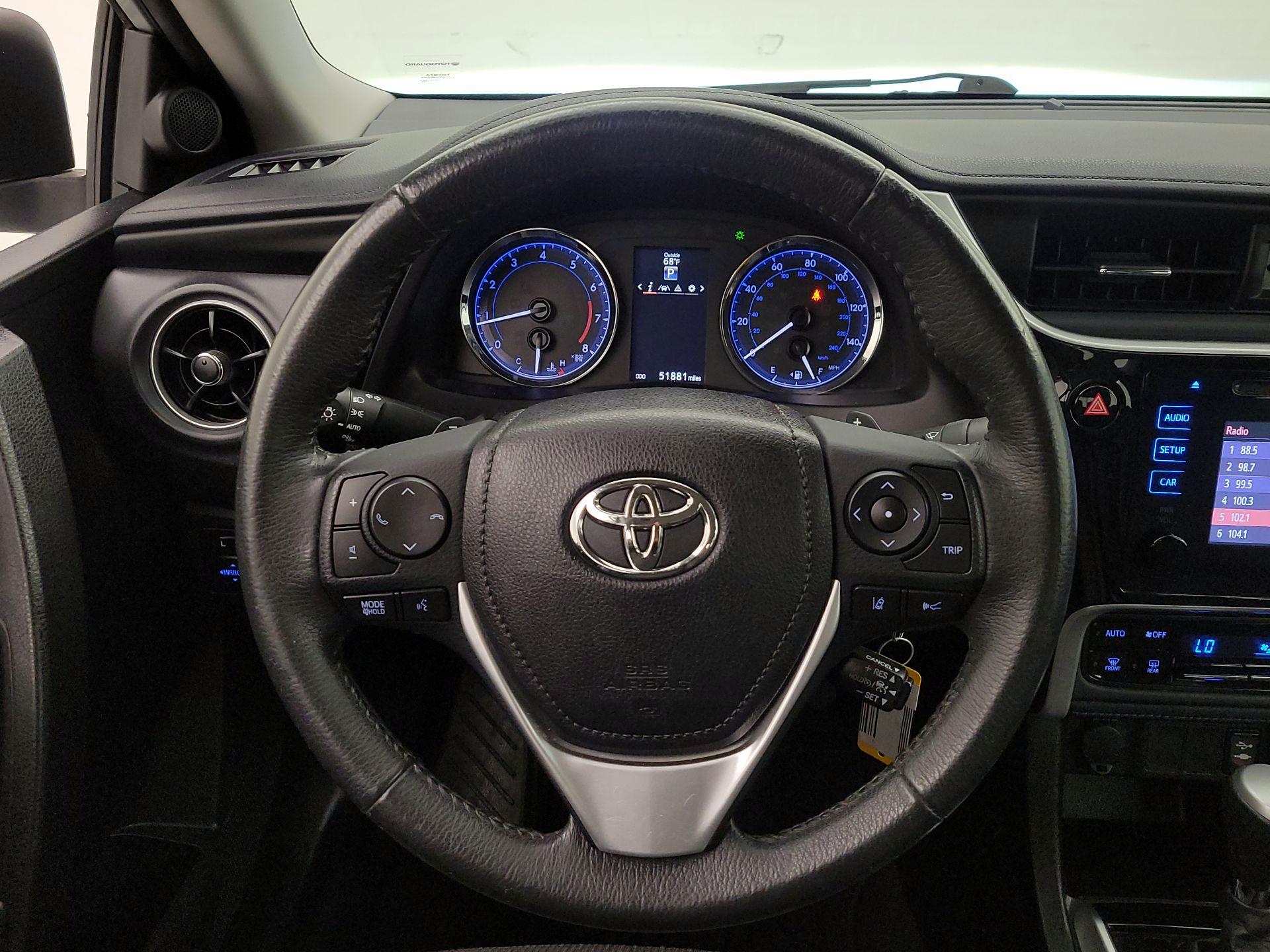 Thumbnail: 2018 Toyota Corolla - 10