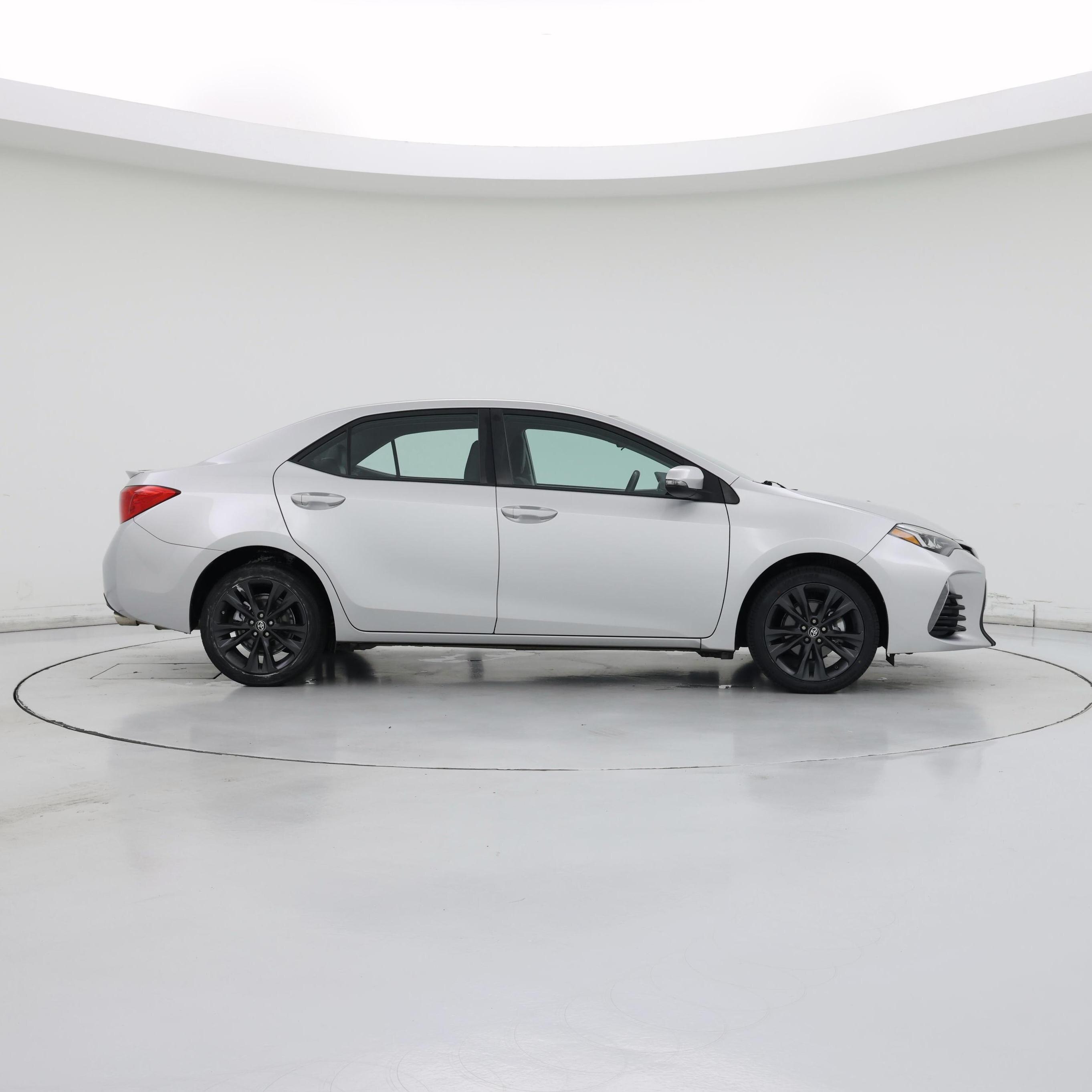 Thumbnail: 2018 Toyota Corolla - 7