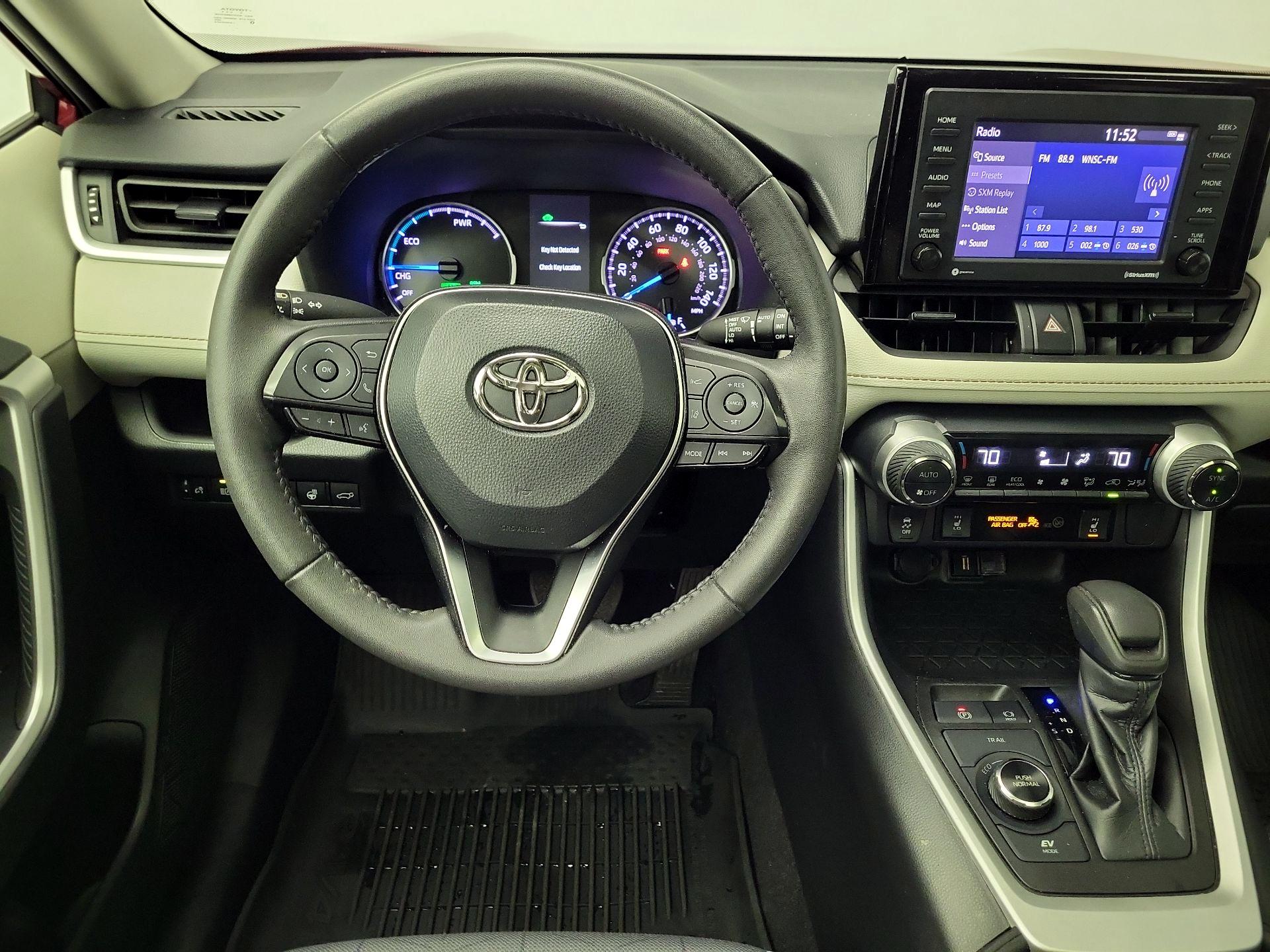 Thumbnail: 2022 Toyota RAV4 - 10