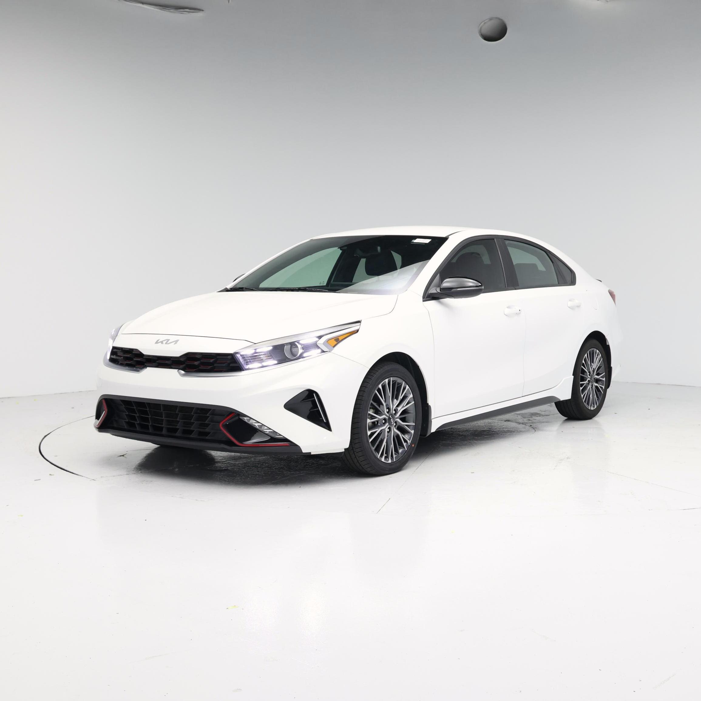 Thumbnail: 2023 Kia Forte - 4
