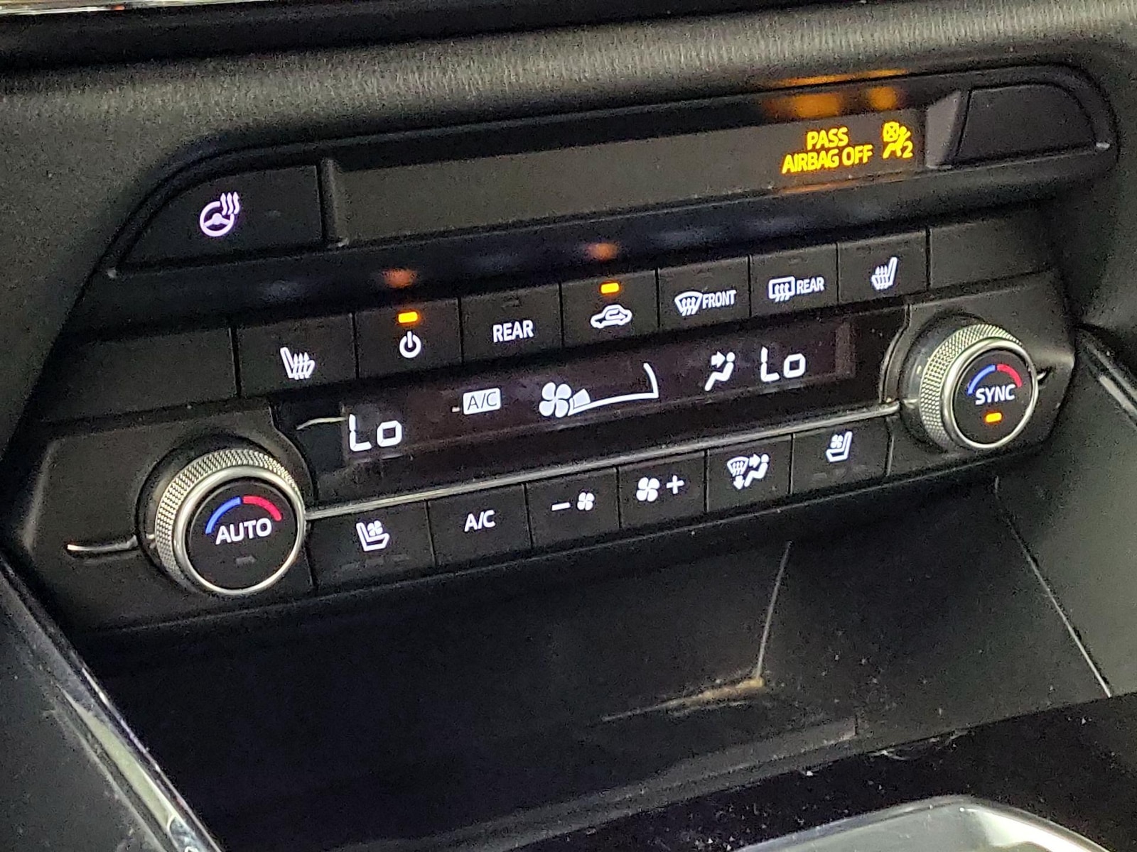 2022 Mazda CX-9 Carbon Edition - Photo 17