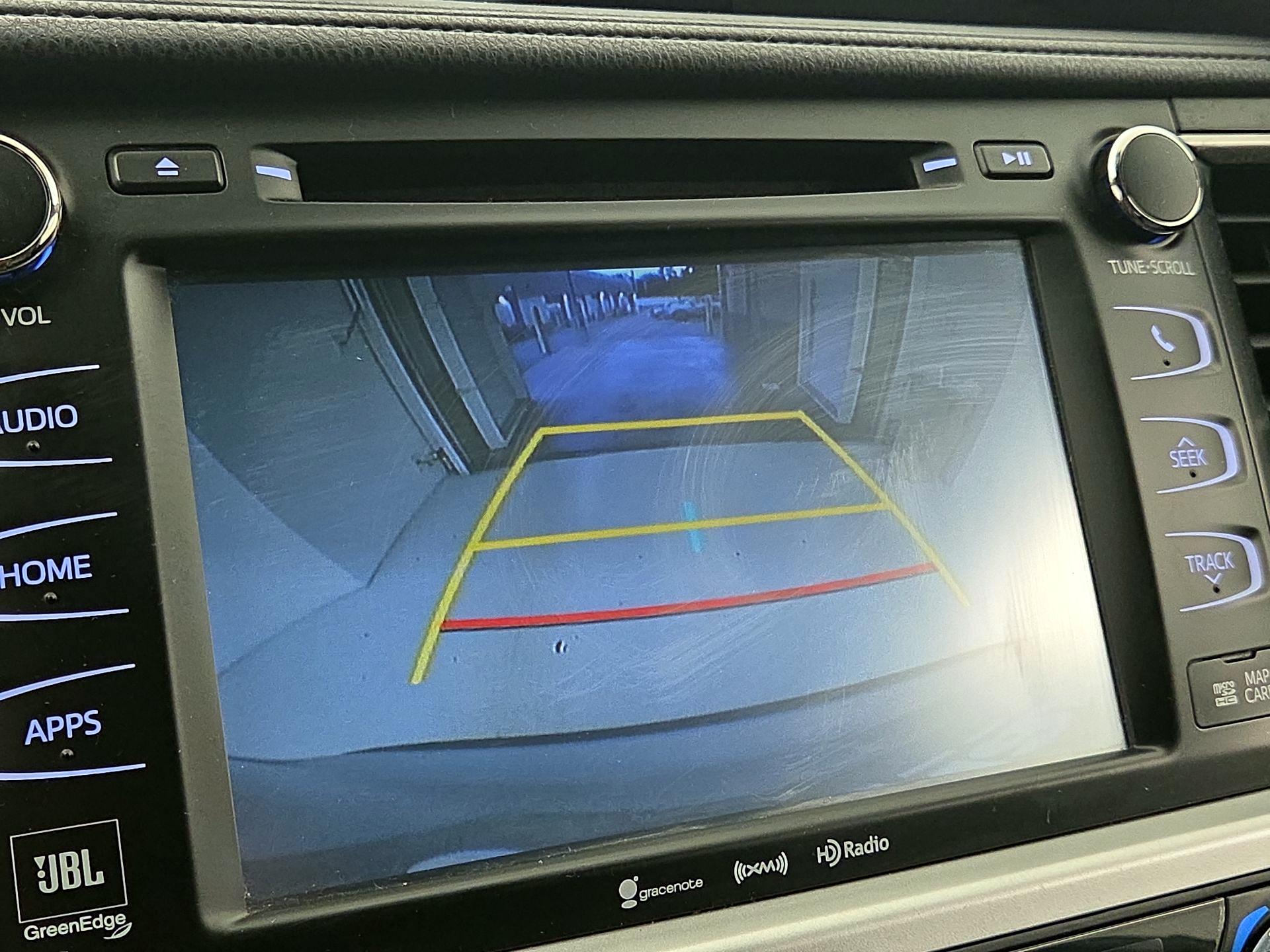 Thumbnail: 2016 Toyota Highlander - 14