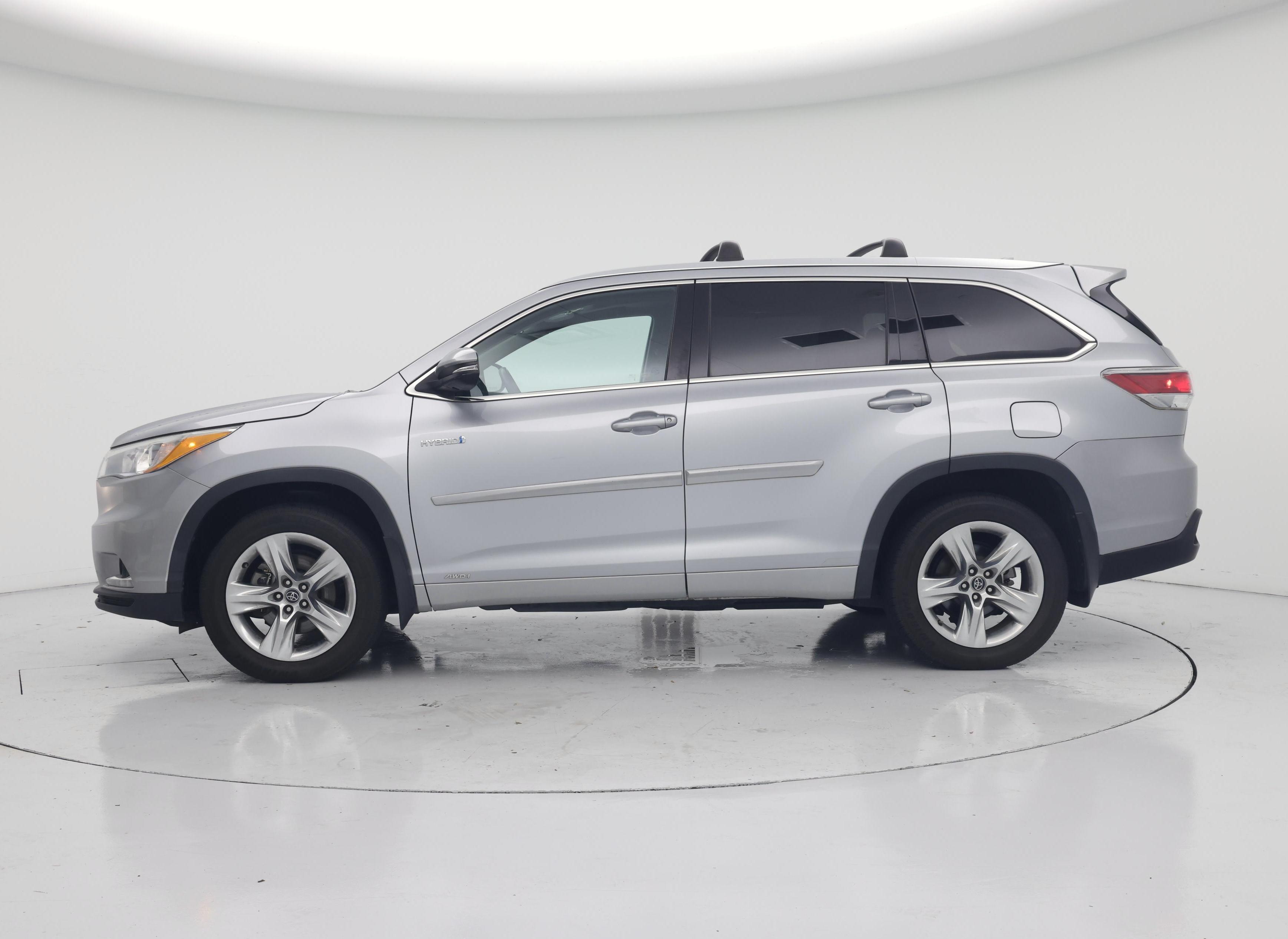 Thumbnail: 2016 Toyota Highlander - 3