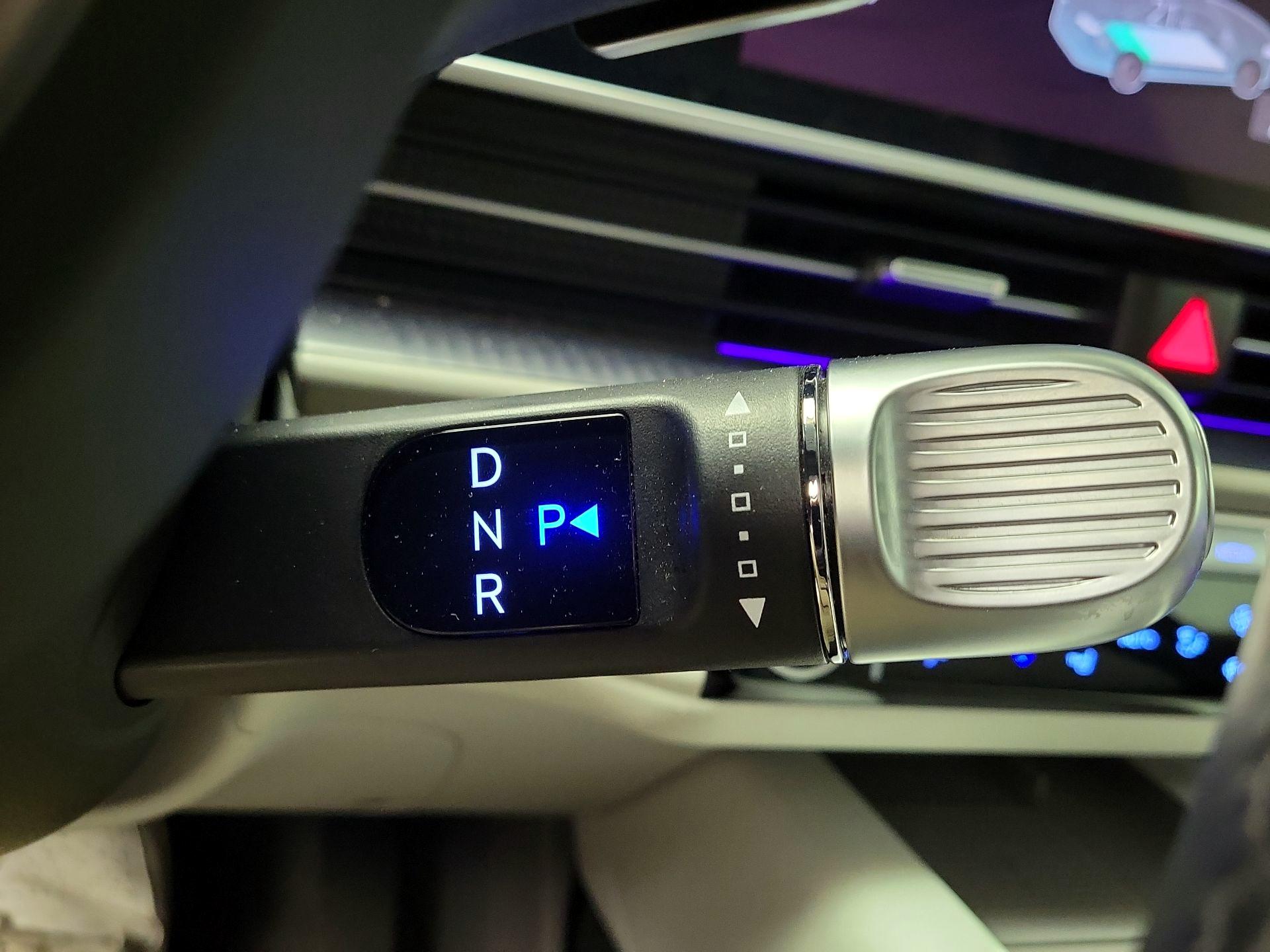 Thumbnail: 2023 Hyundai Ioniq 6 - 17