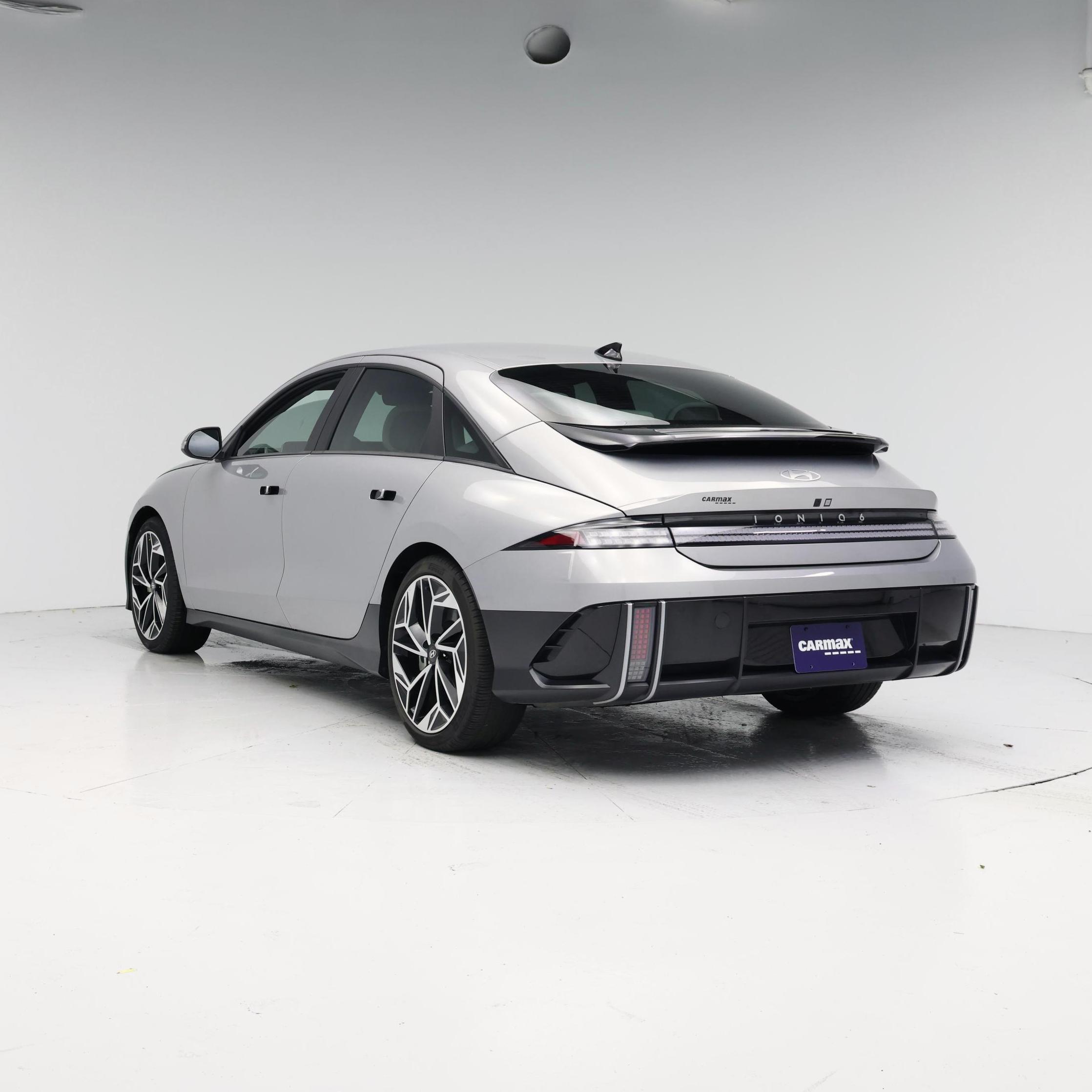 Thumbnail: 2023 Hyundai Ioniq 6 - 2