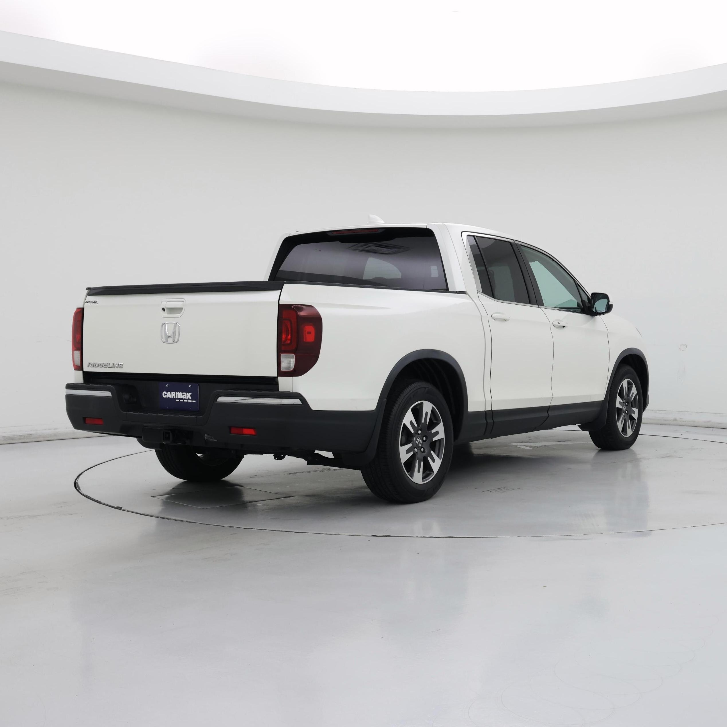 Thumbnail: 2017 Honda Ridgeline - 8