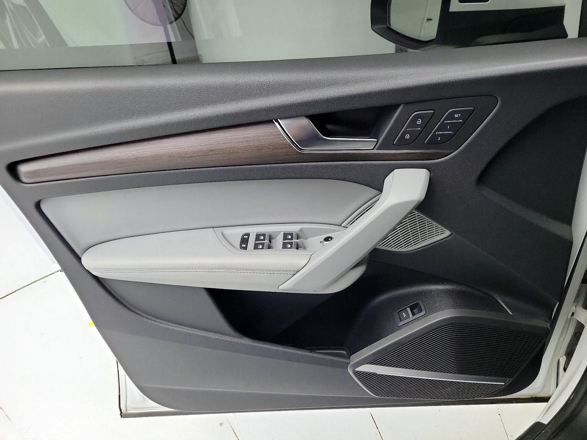 Thumbnail: 2025 Audi Q5 - 12