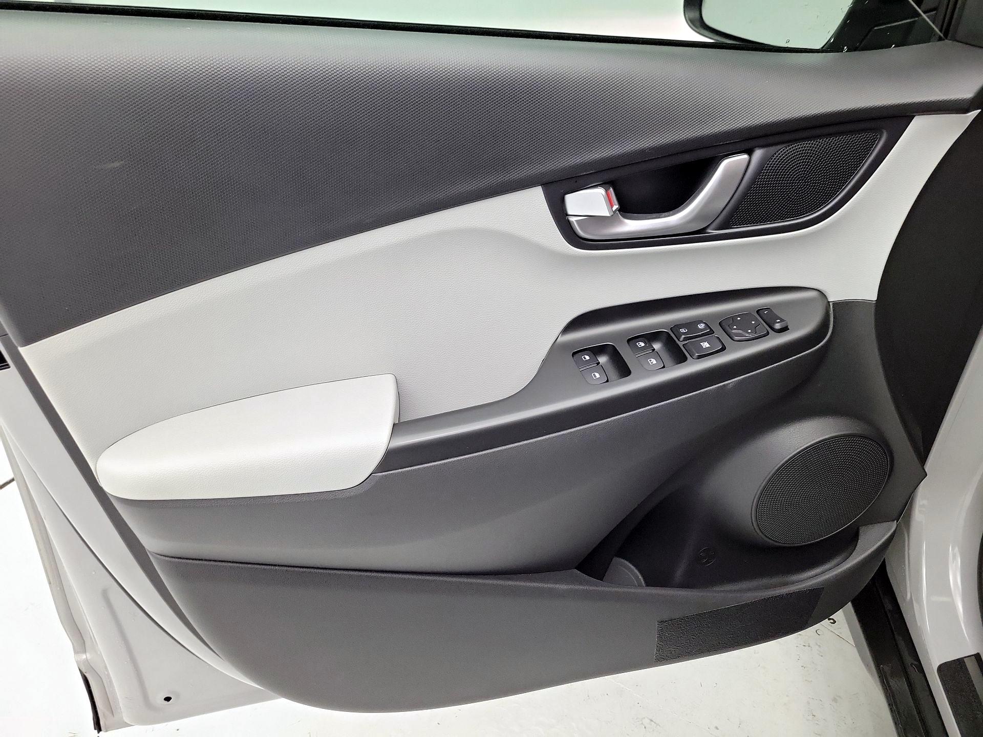 Thumbnail: 2022 Hyundai Kona - 12